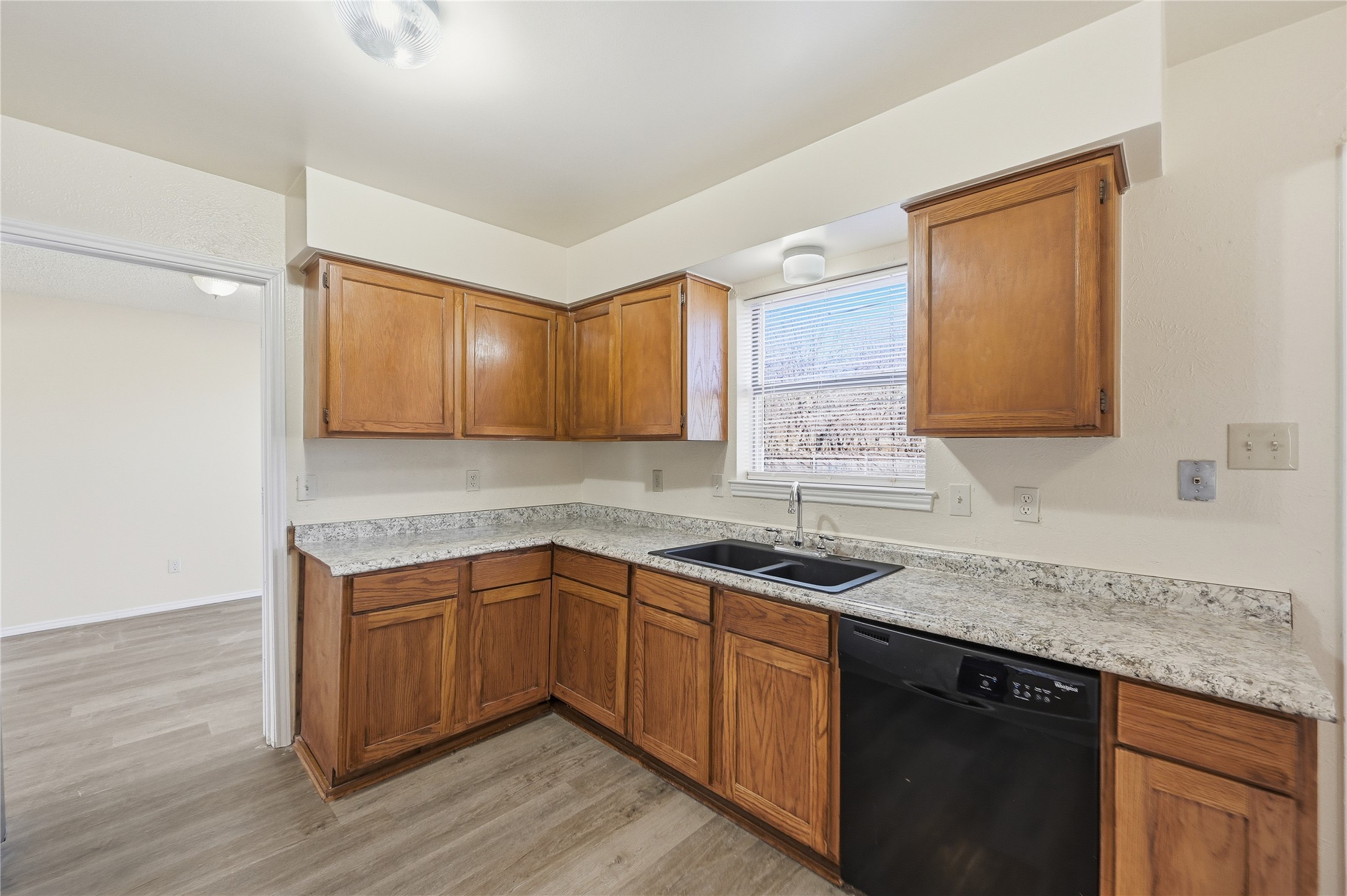 911 Wellridge Drive Arlington TX 76017