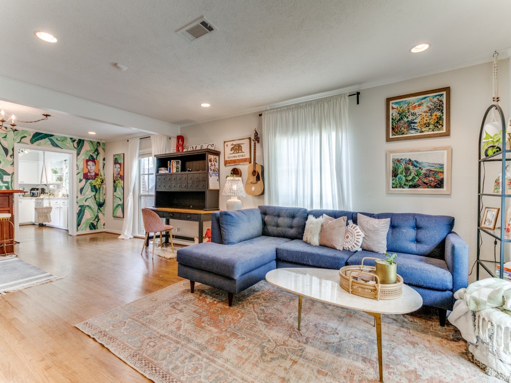 9443 Waterview Road Dallas TX 75218