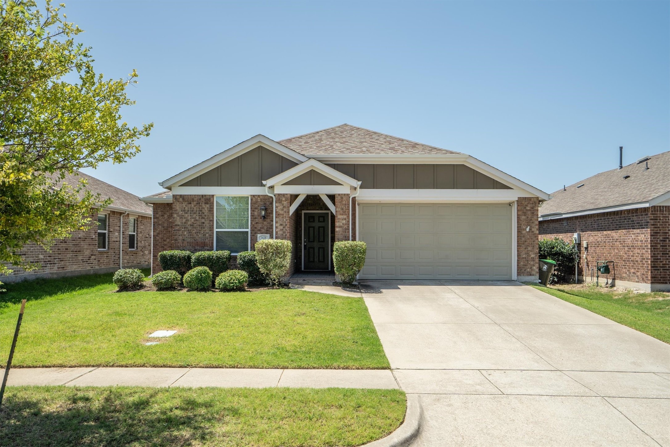 1620 Meadow Trail Lane Aubrey TX 76227