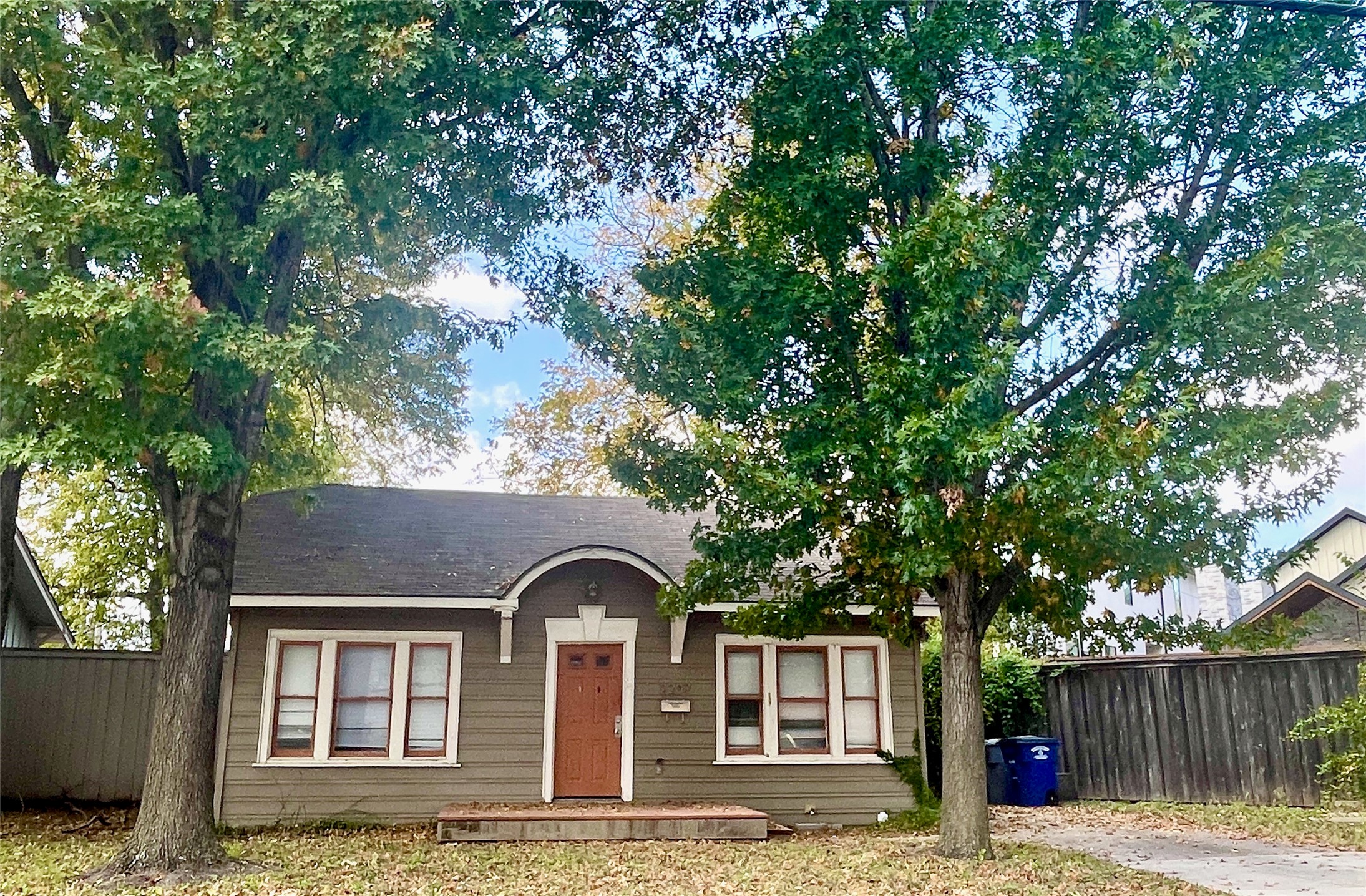 2207 Glencoe Street Dallas TX 75206