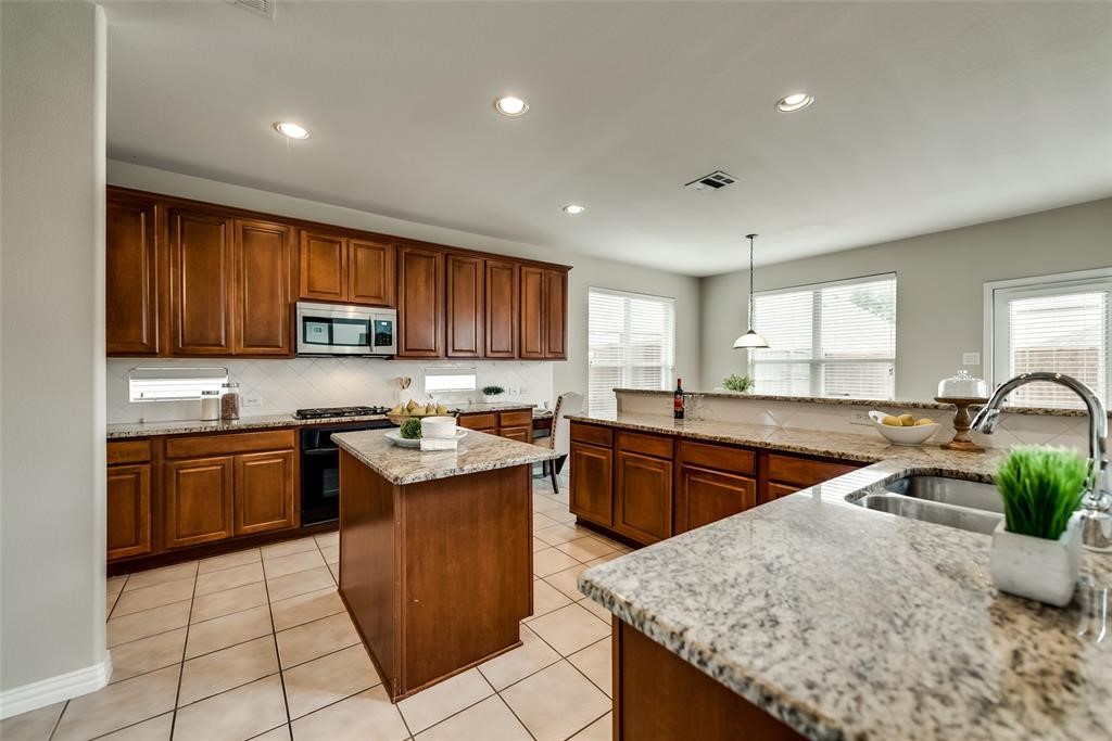 8901 Brook Hollow Drive Mckinney TX 75072