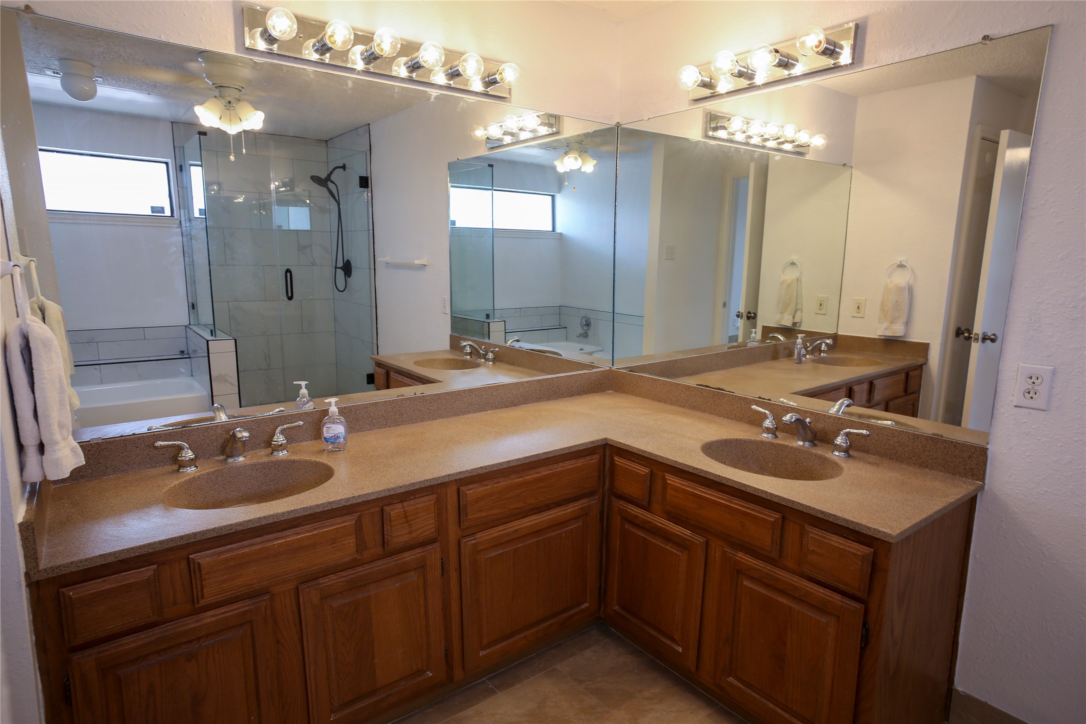 5859 Frankford Road Dallas TX 75252