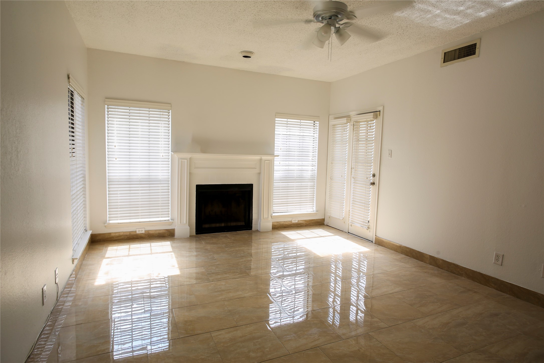 5859 Frankford Road Dallas TX 75252