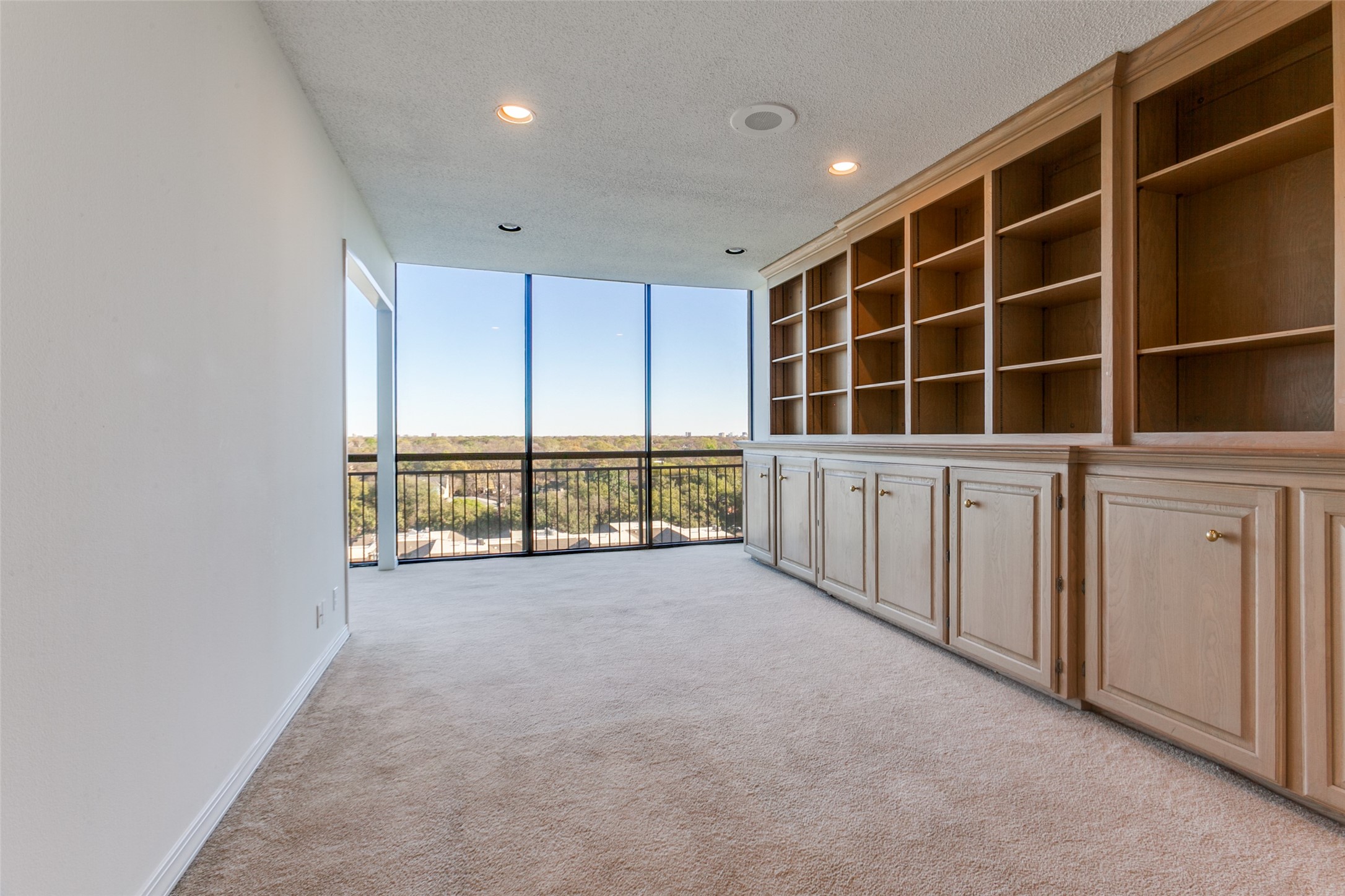 6335 W Northwest Highway Dallas TX 75225
