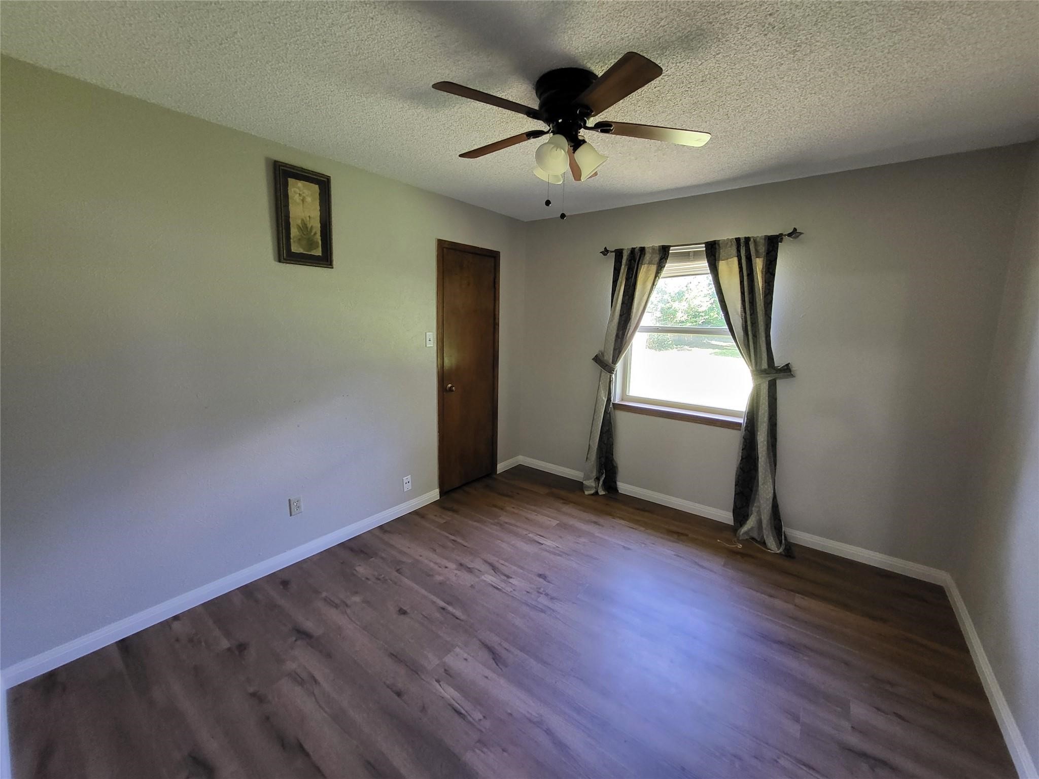 1106 Meadowview Drive Euless TX 76039