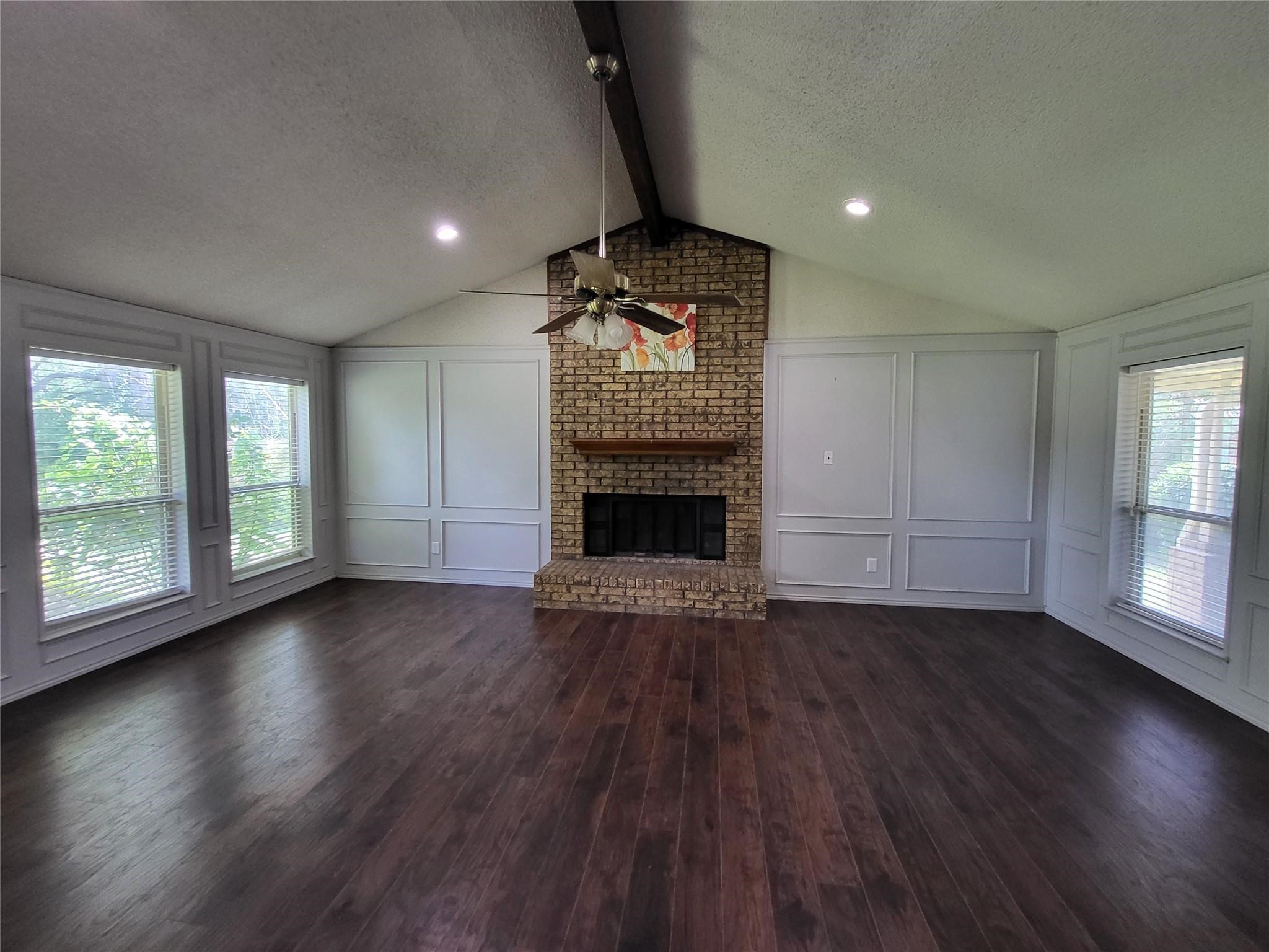1106 Meadowview Drive Euless TX 76039