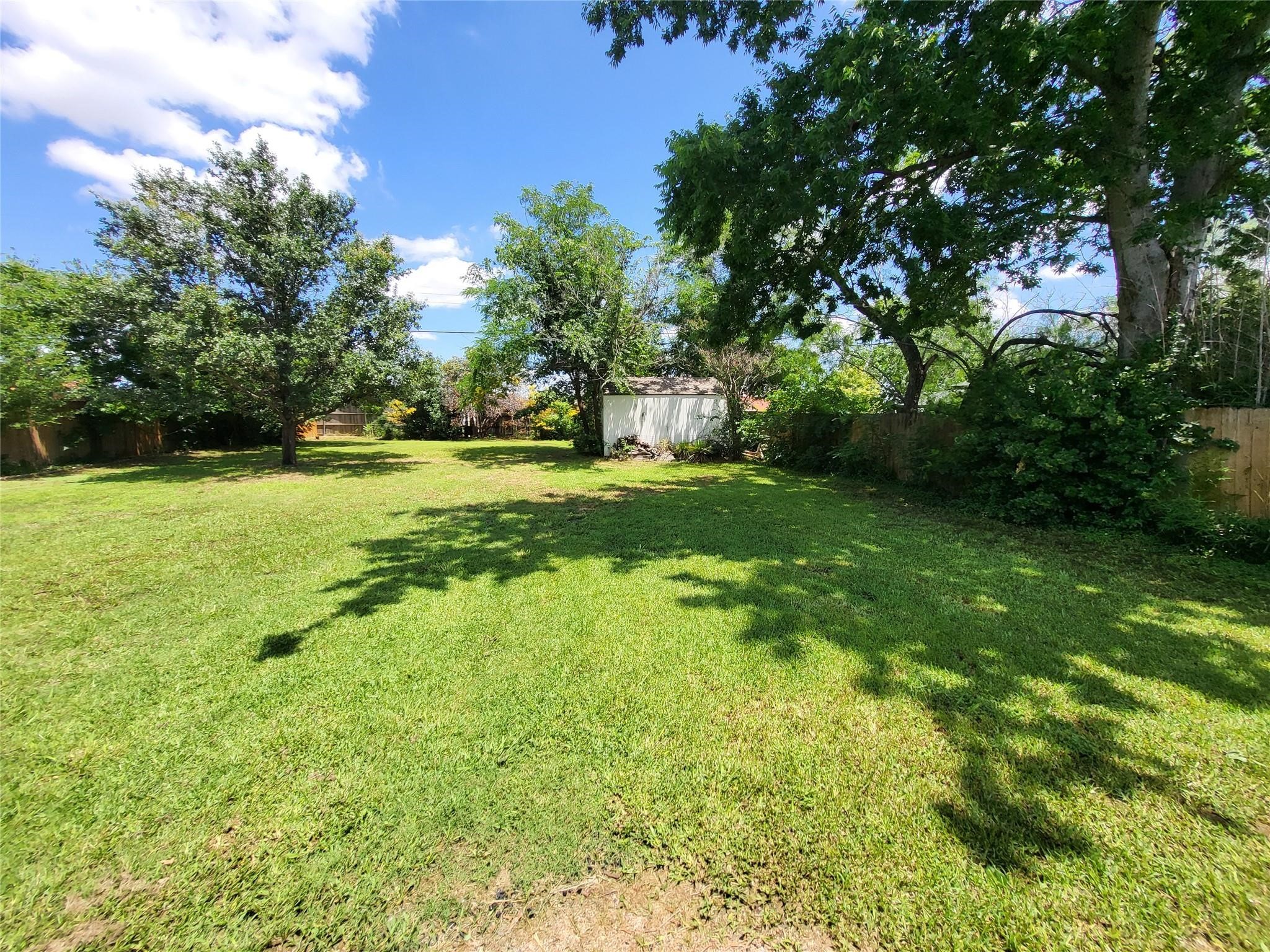 1106 Meadowview Drive Euless TX 76039