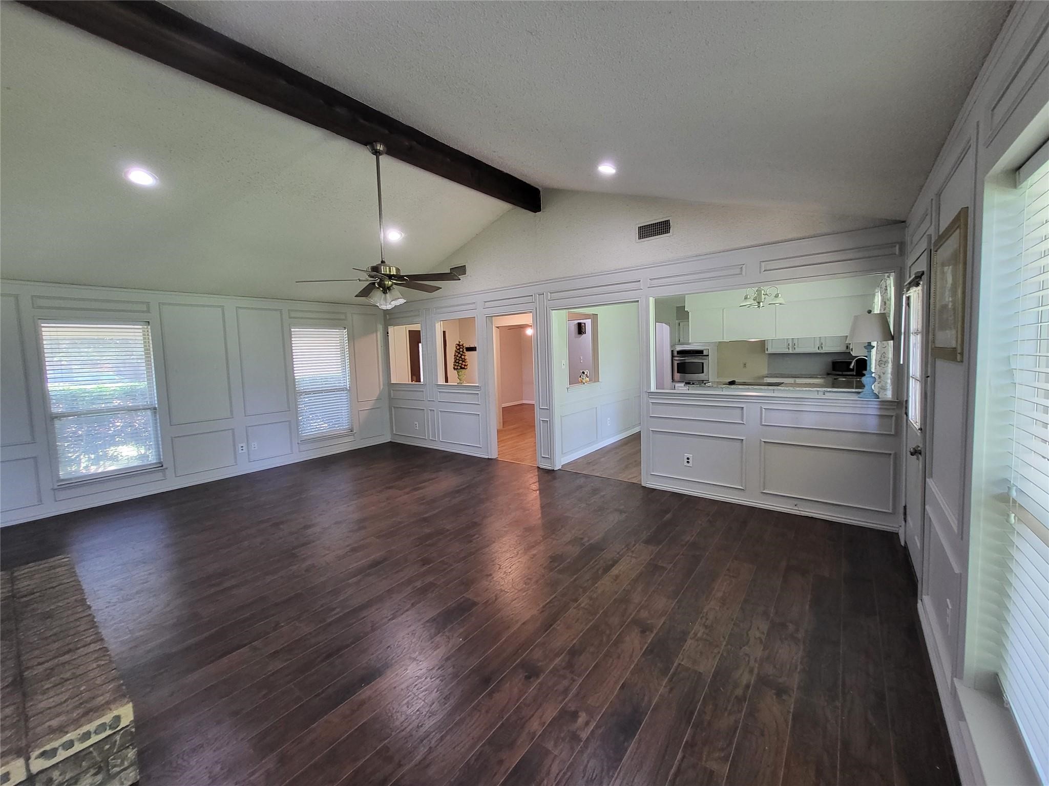 1106 Meadowview Drive Euless TX 76039