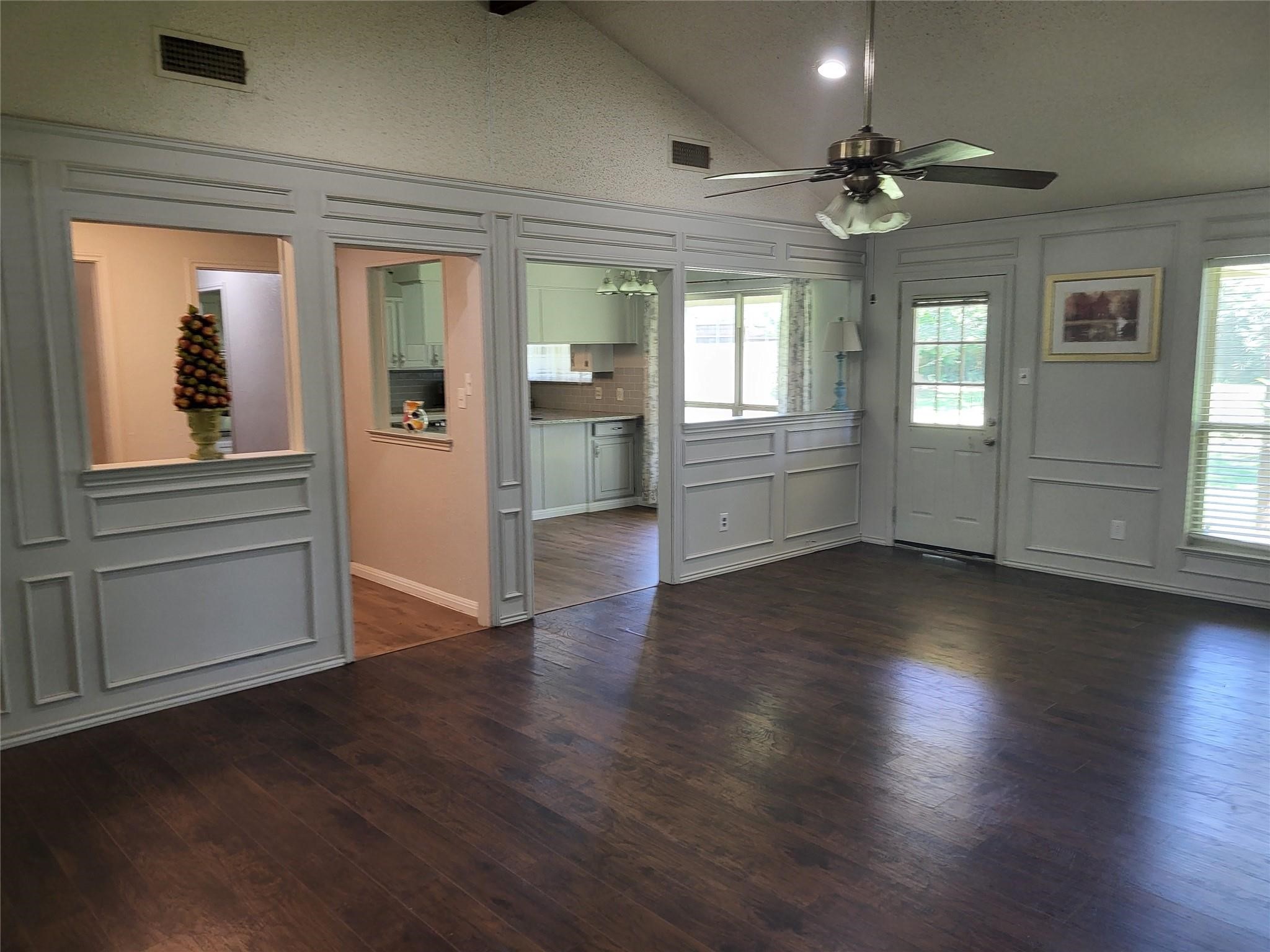 1106 Meadowview Drive Euless TX 76039