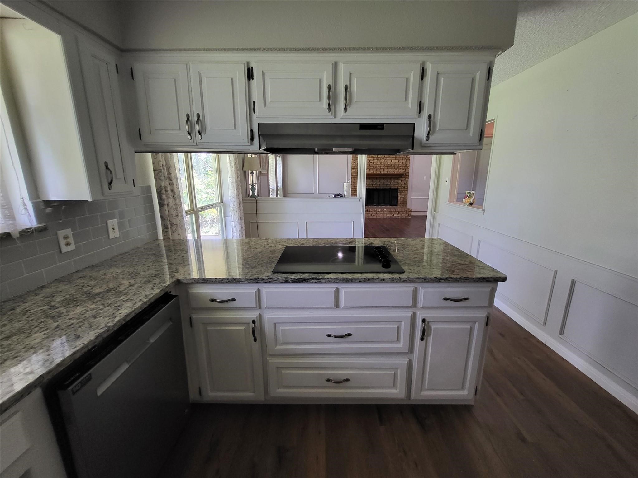 1106 Meadowview Drive Euless TX 76039