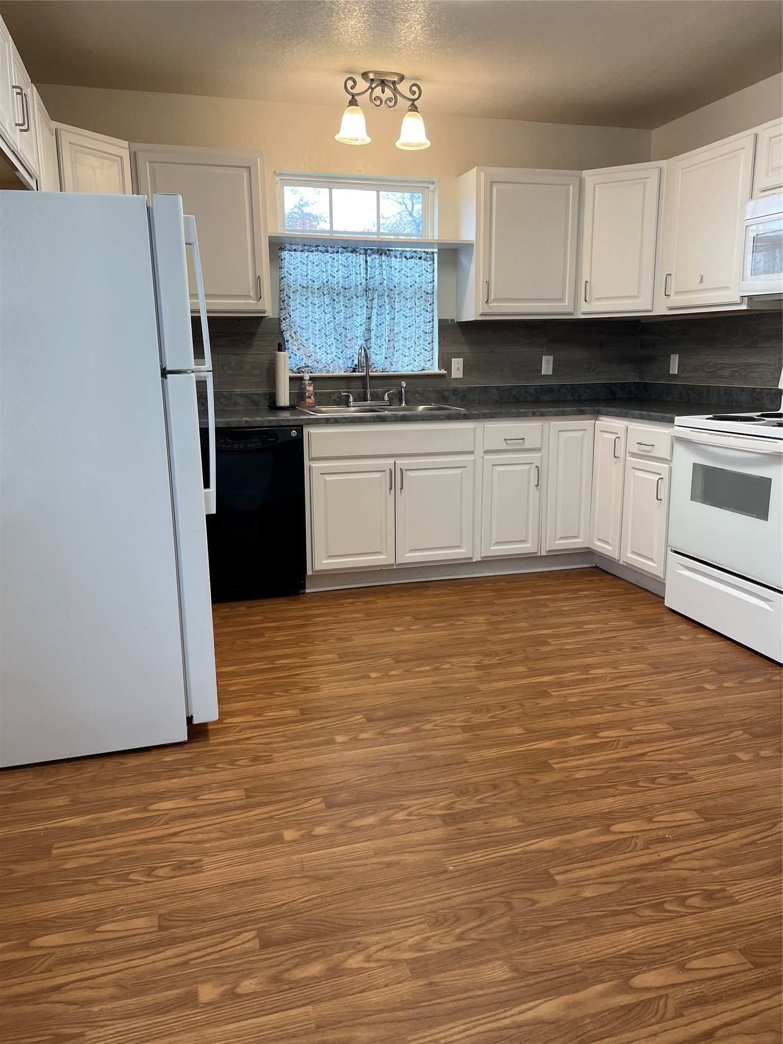 3204 Highview Court Granbury TX 76049