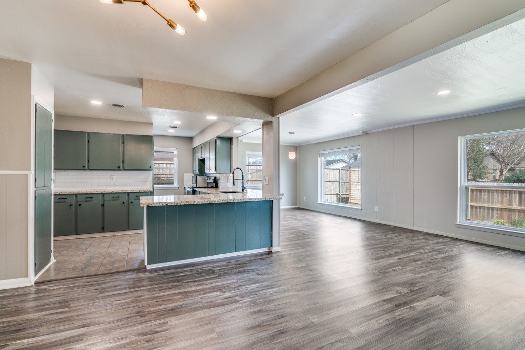 2418 Patricia Lane Garland TX 75041