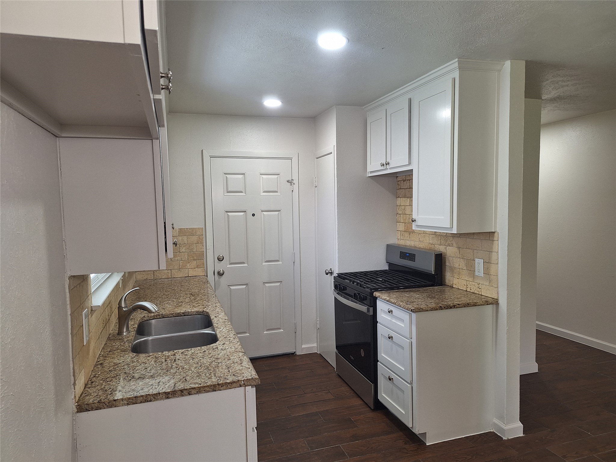209 Heather Drive Garland TX 75042