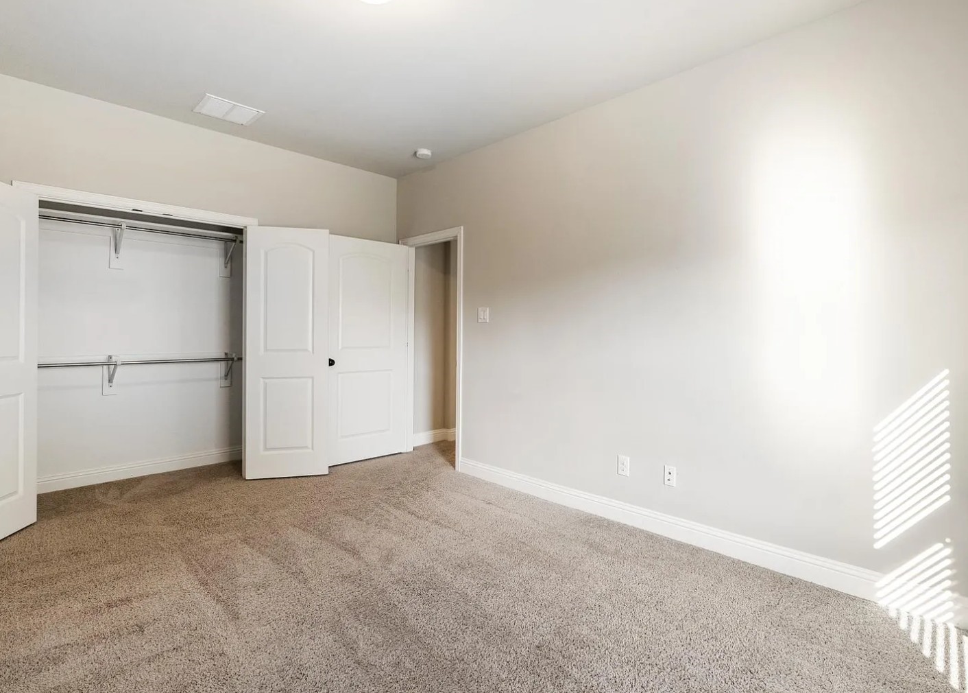 5215 Wakefield Drive Irving TX 75038