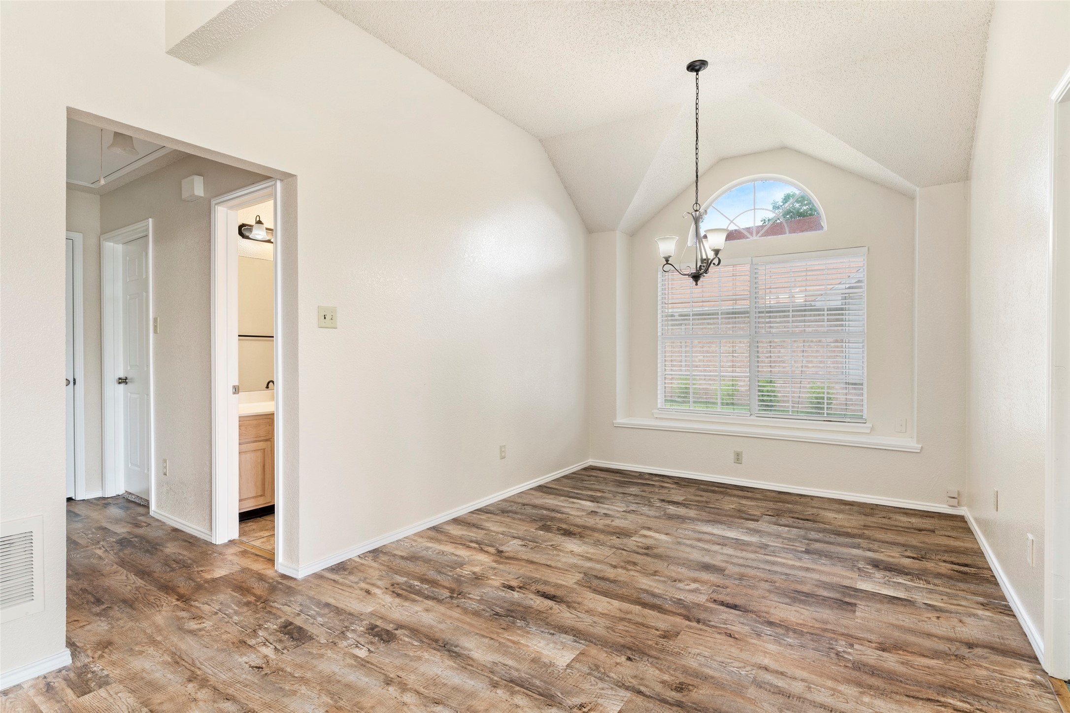 6018 Madison Avenue Rowlett TX 75089