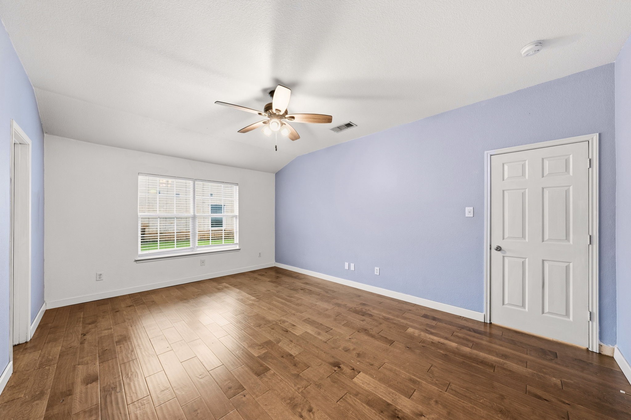 2008 Archer Drive Grand Prairie TX 75052