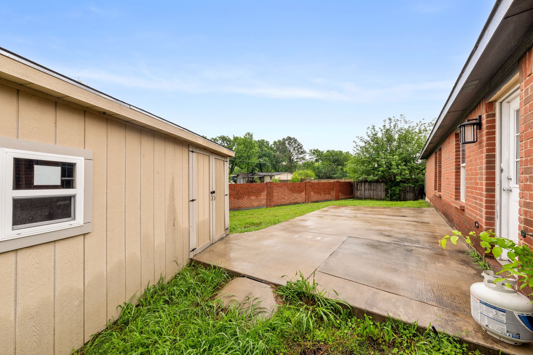 2008 Archer Drive Grand Prairie TX 75052