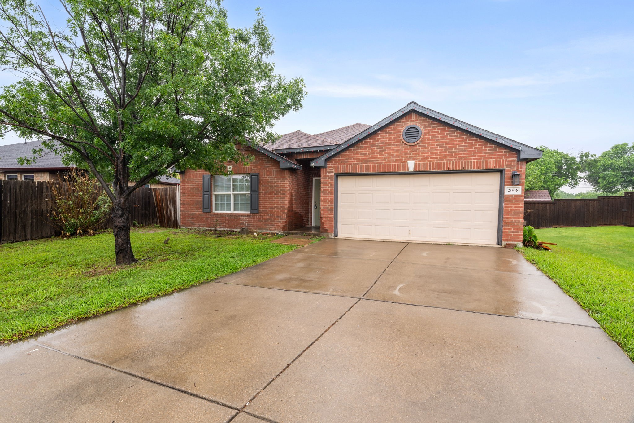 2008 Archer Drive Grand Prairie TX 75052
