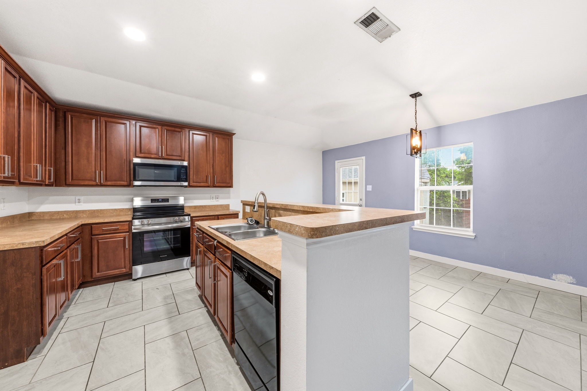 2008 Archer Drive Grand Prairie TX 75052