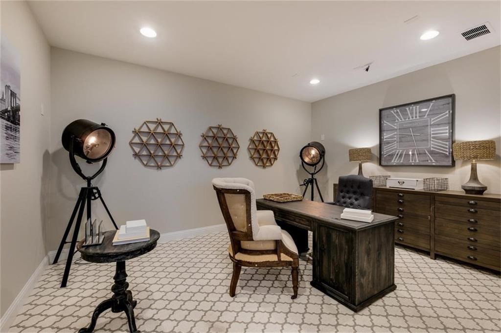 8043 Sunflower Lane Dallas TX 75252