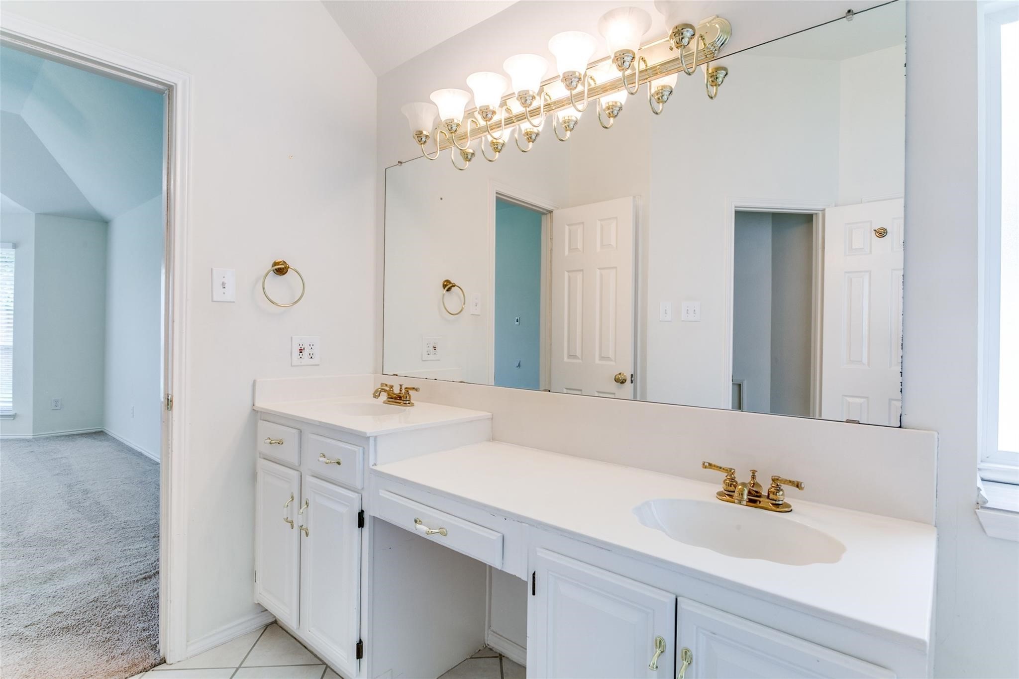 104 Dorsett Drive Irving TX 75063