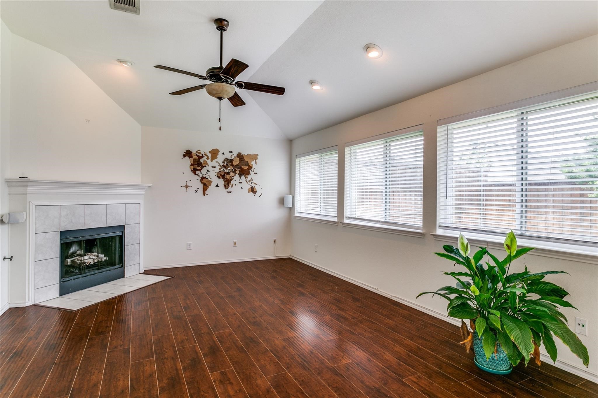104 Dorsett Drive Irving TX 75063