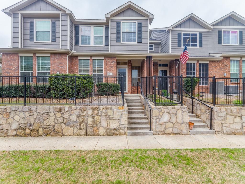 2324 Stoneleigh Place Mckinney TX 75071