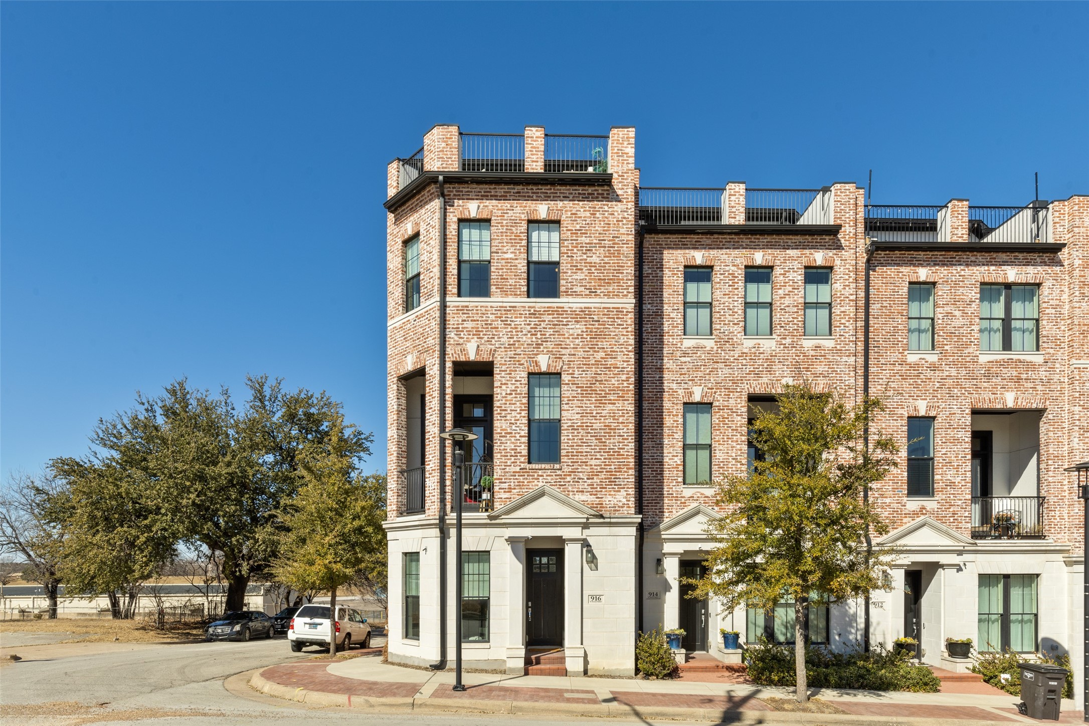 916 W Peach Street Fort Worth TX 76102