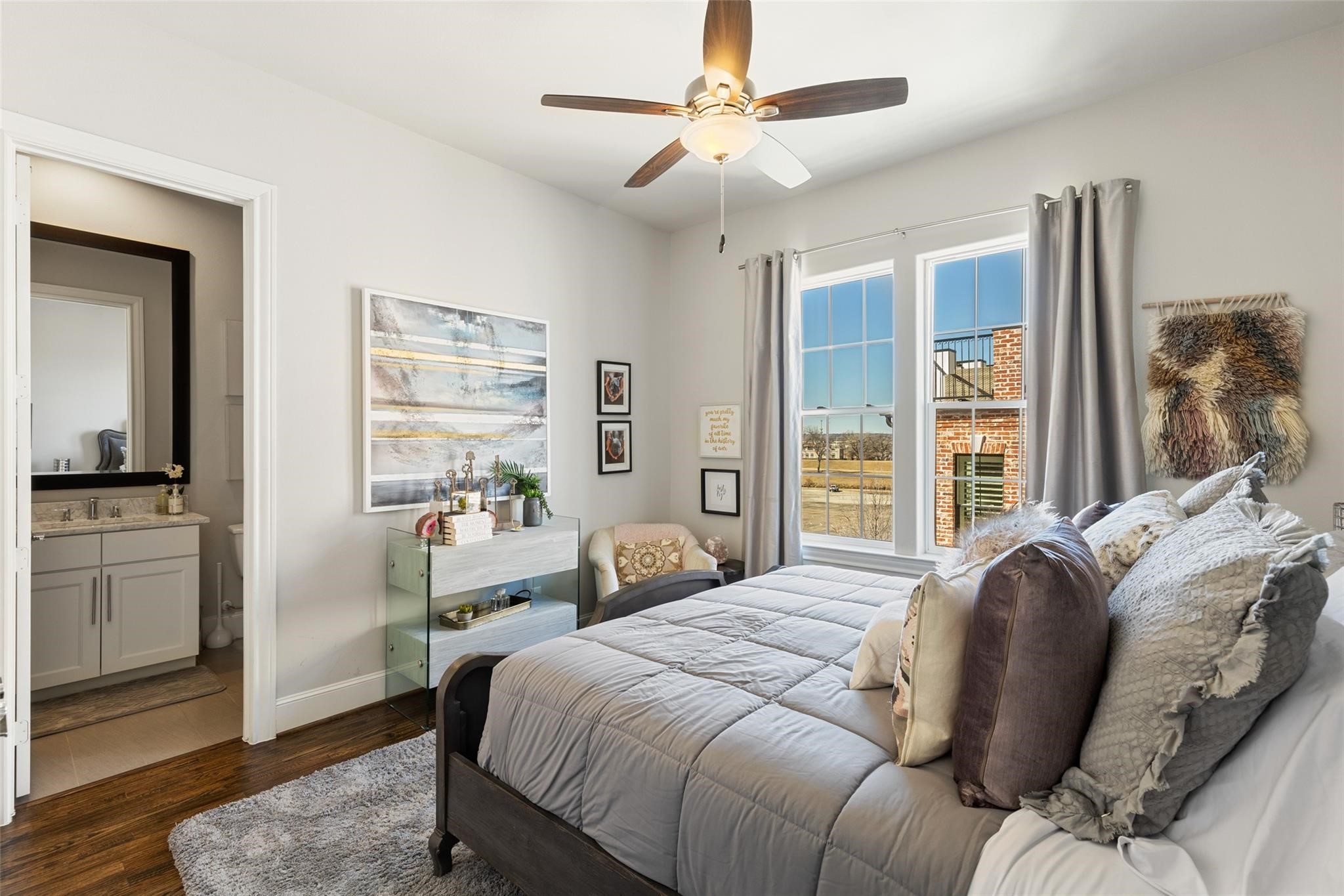 916 W Peach Street Fort Worth TX 76102