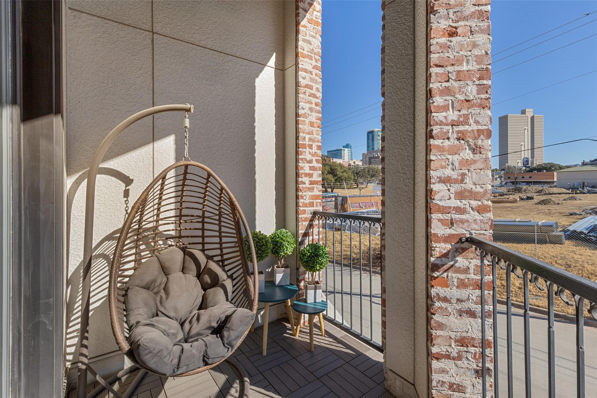 916 W Peach Street Fort Worth TX 76102