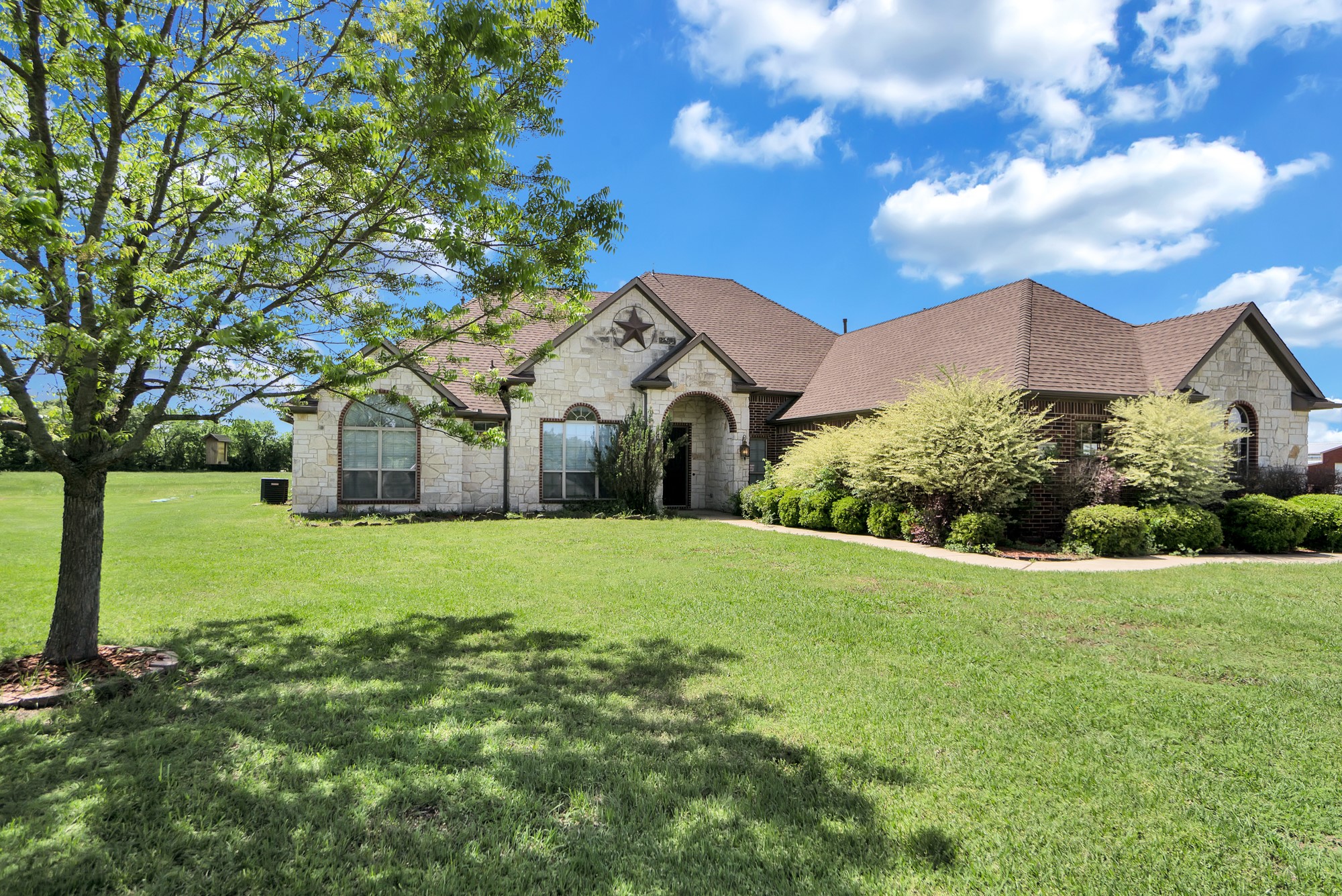 8176 County Road 2419 Royse City TX 75189
