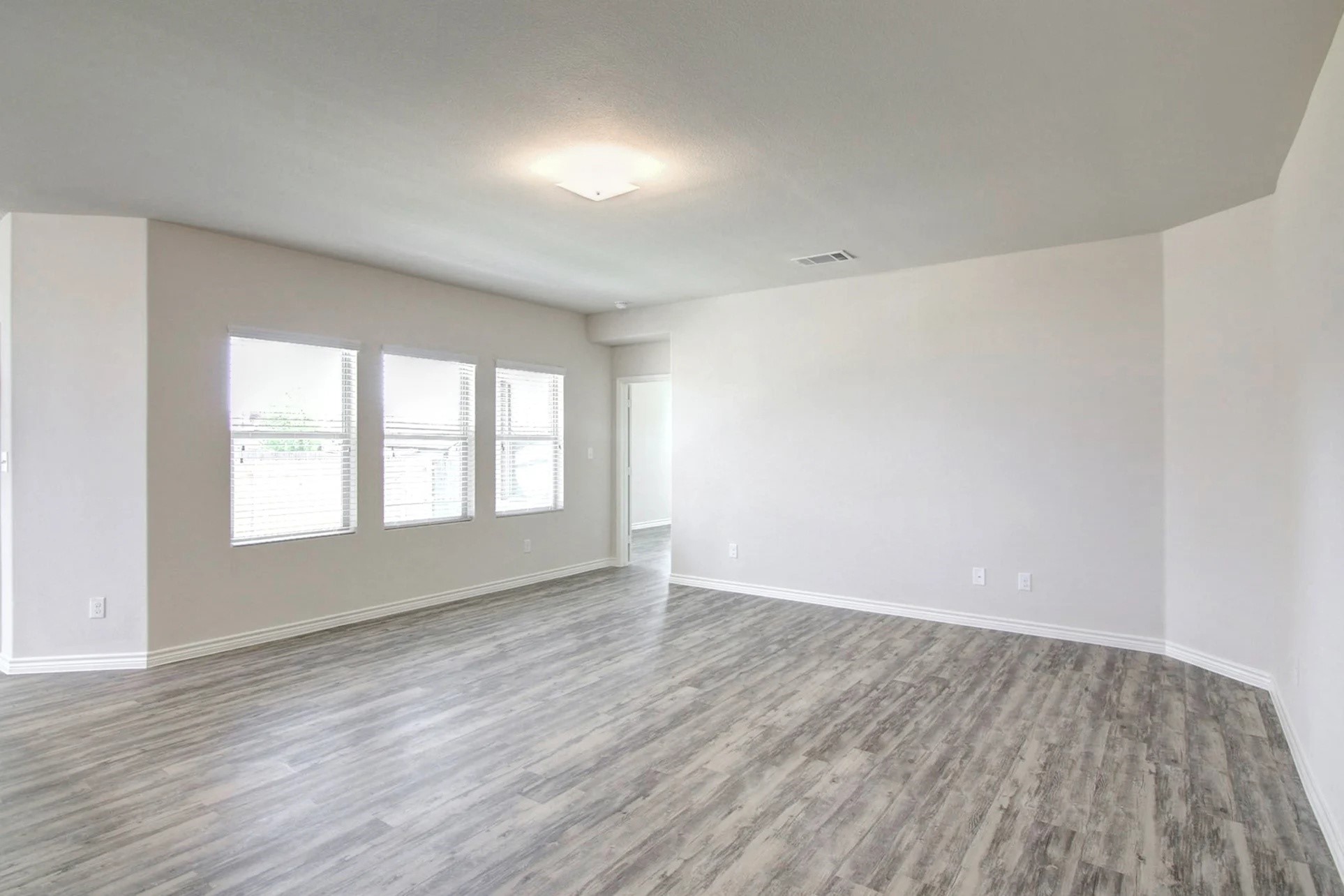 2045 Augusta Street Lancaster TX 75146