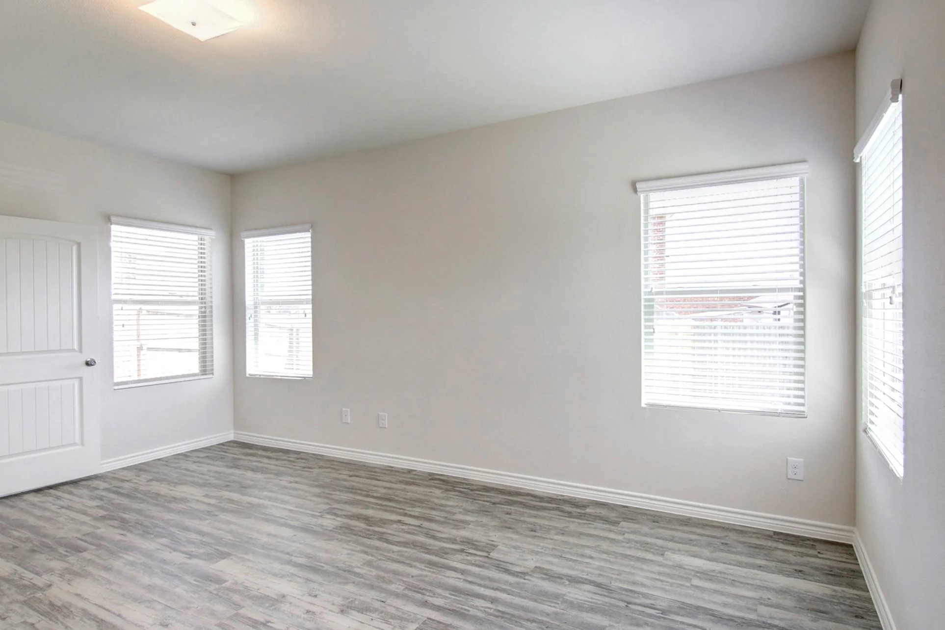 2045 Augusta Street Lancaster TX 75146