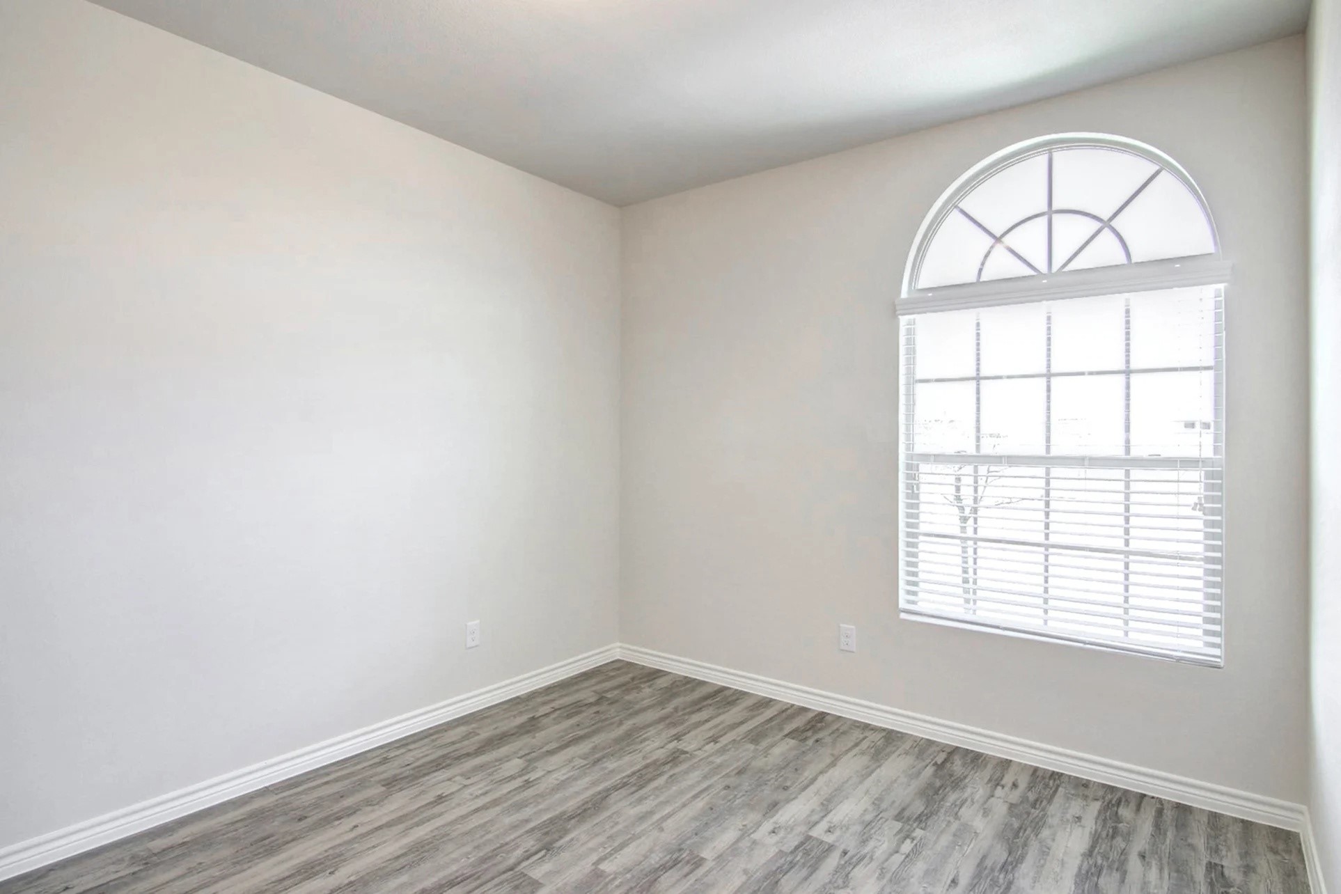 2045 Augusta Street Lancaster TX 75146
