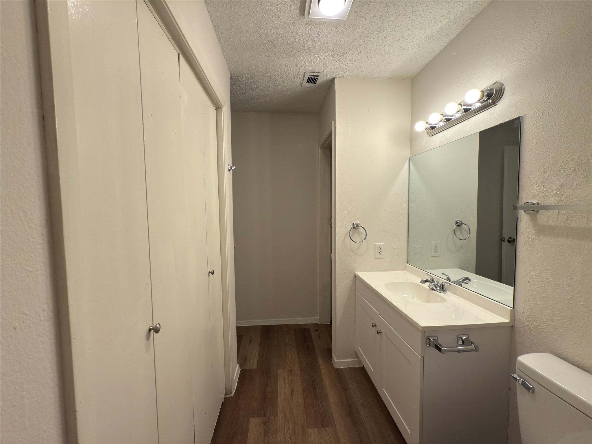 9696 Walnut Street Dallas TX 75243