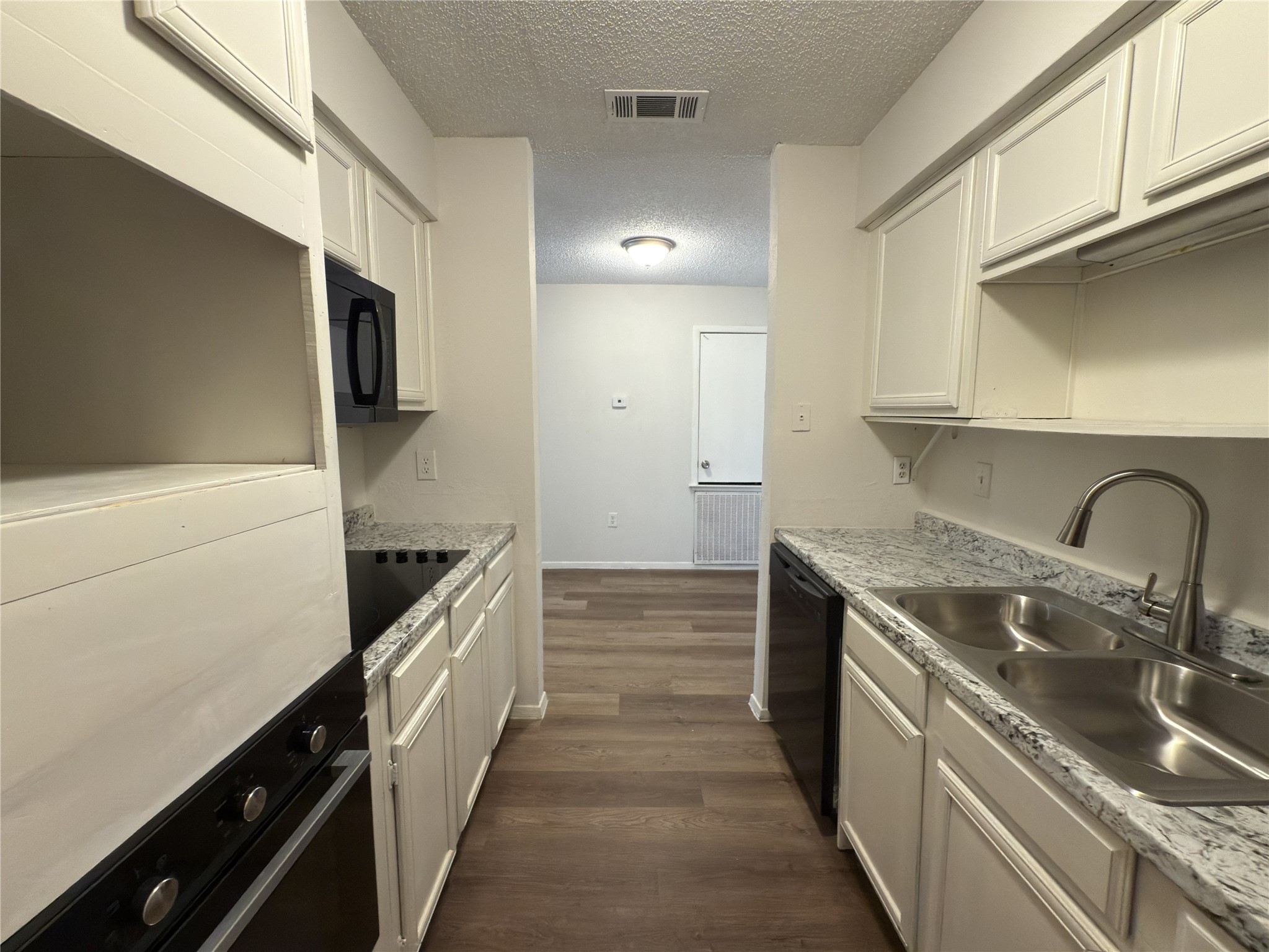 9696 Walnut Street Dallas TX 75243