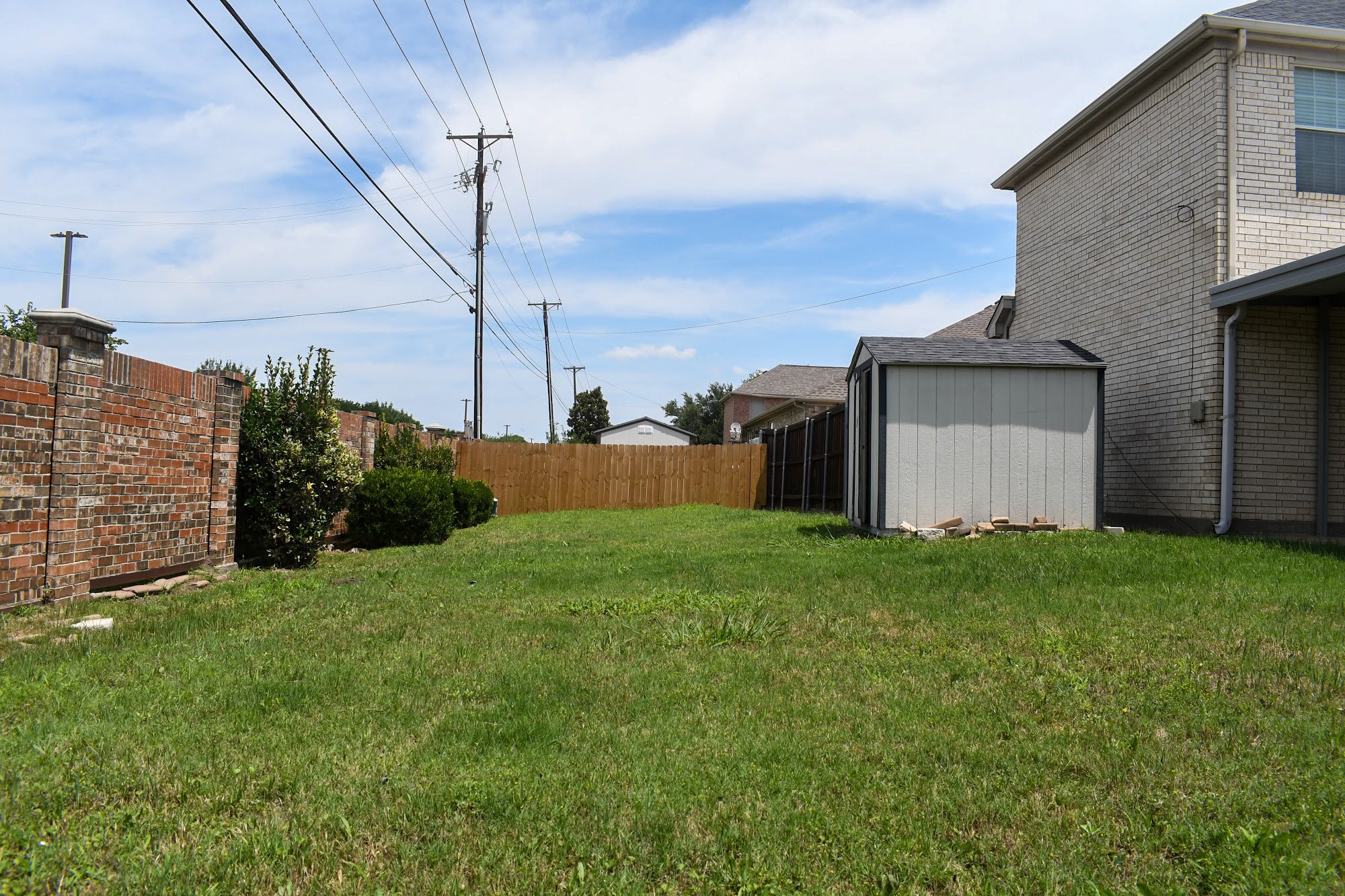 409 Royal Crest Drive Desoto TX 75115