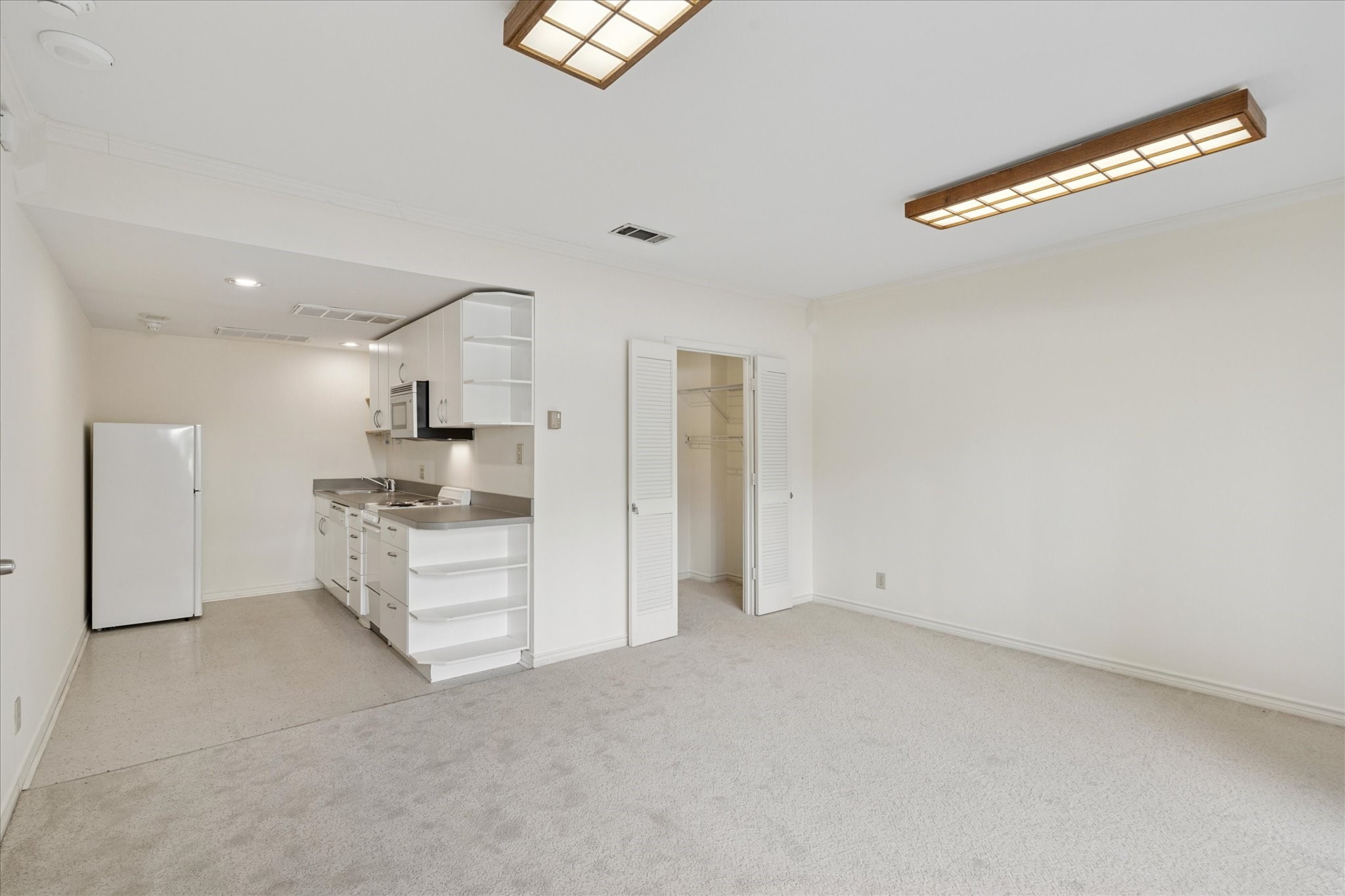6211 W Northwest Highway Dallas TX 75225