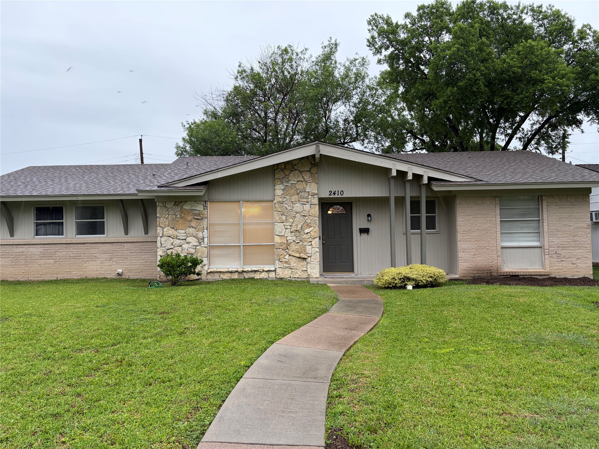 2410 Viva Drive Mesquite TX 75150