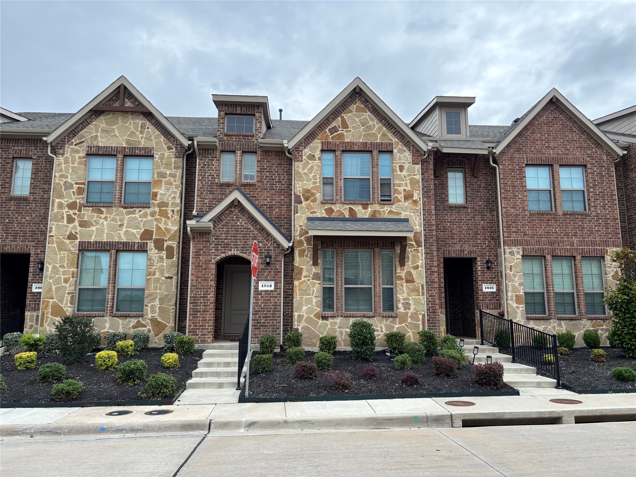 1912 Buffalo Hill Drive Mesquite TX 75149