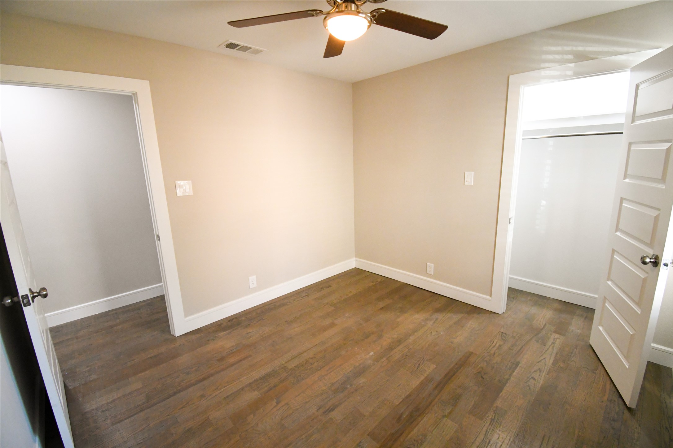1422 Addington Street Irving TX 75062