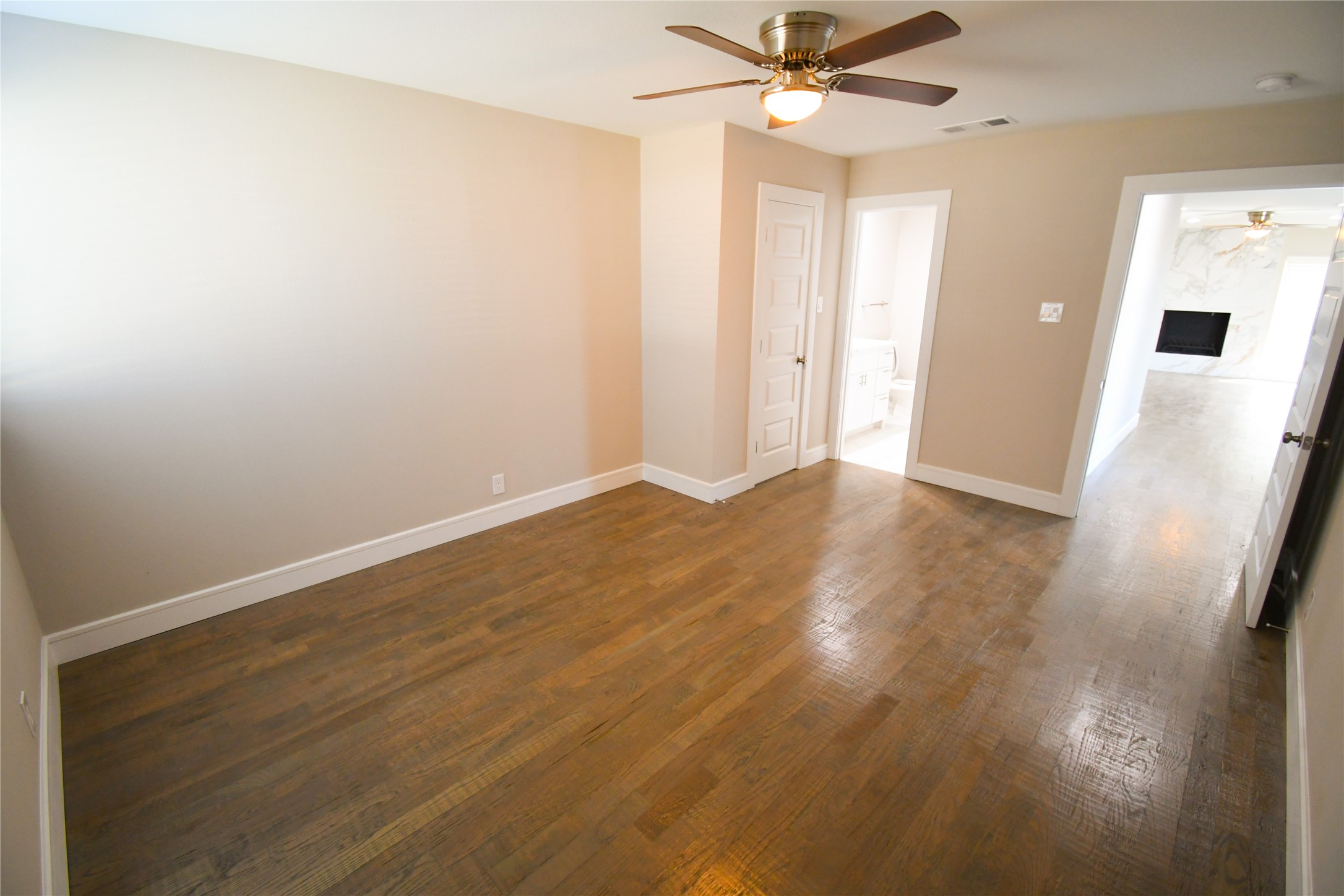1422 Addington Street Irving TX 75062