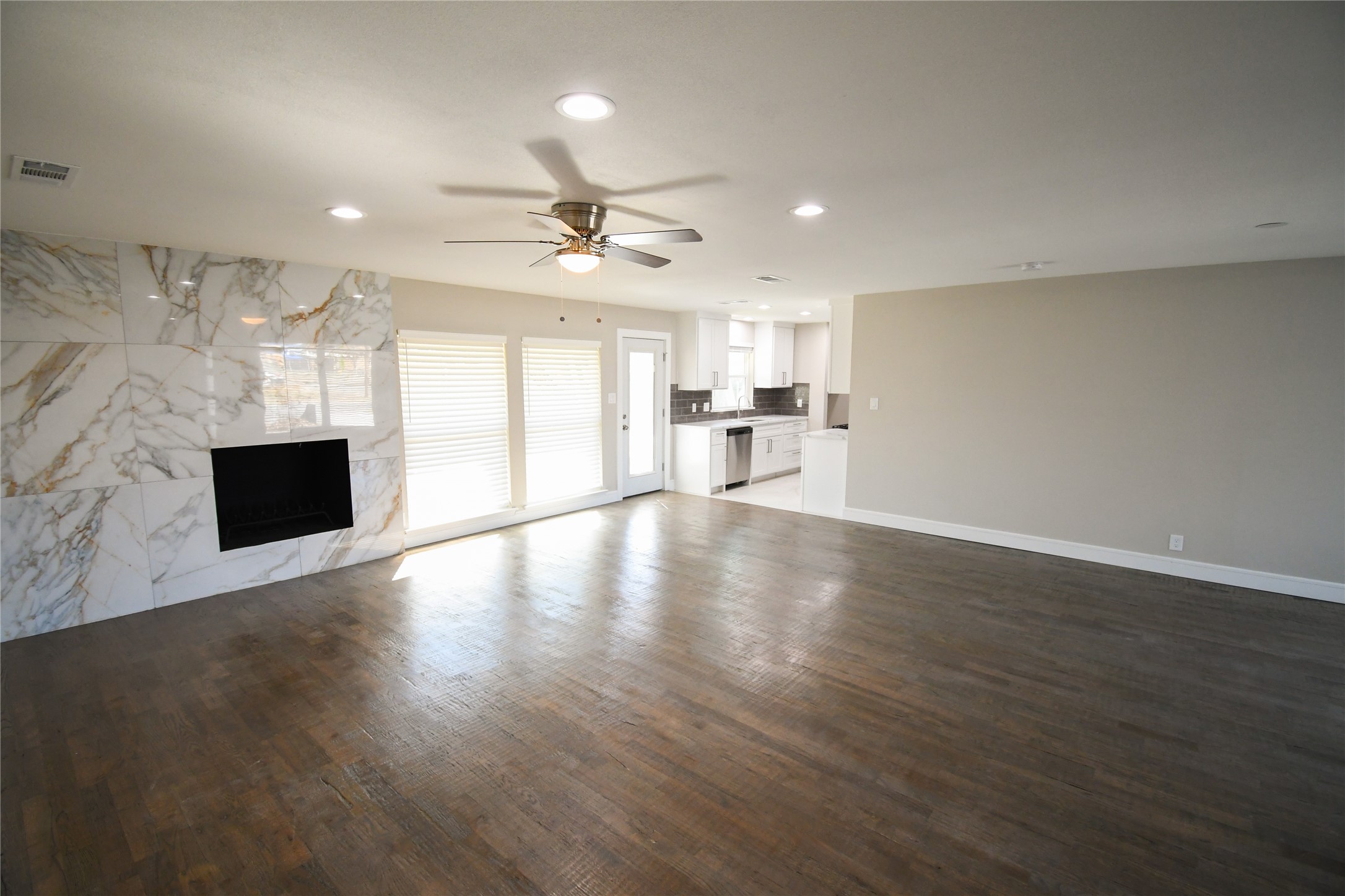 1422 Addington Street Irving TX 75062