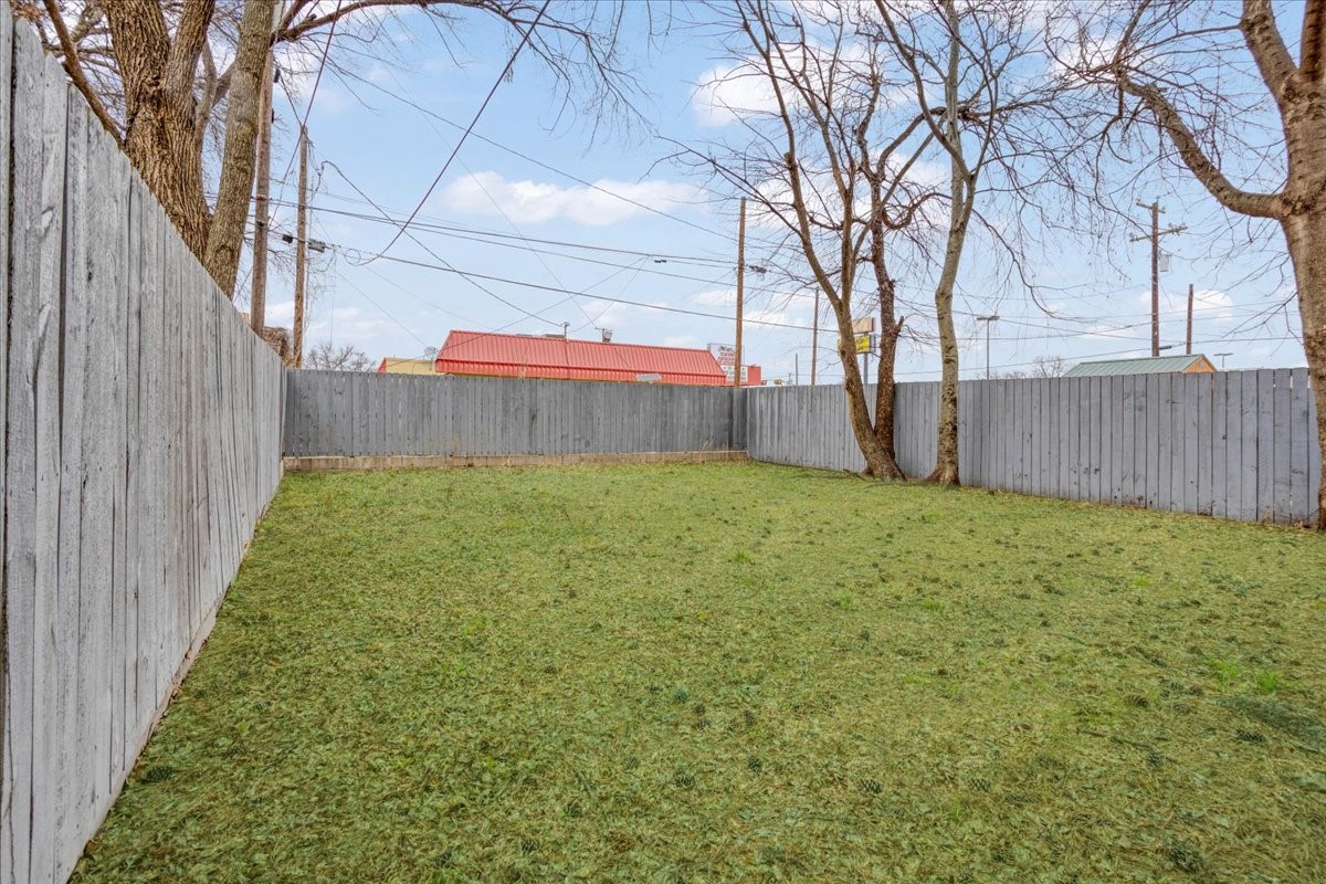 805 W Owings Street Denison TX 75020