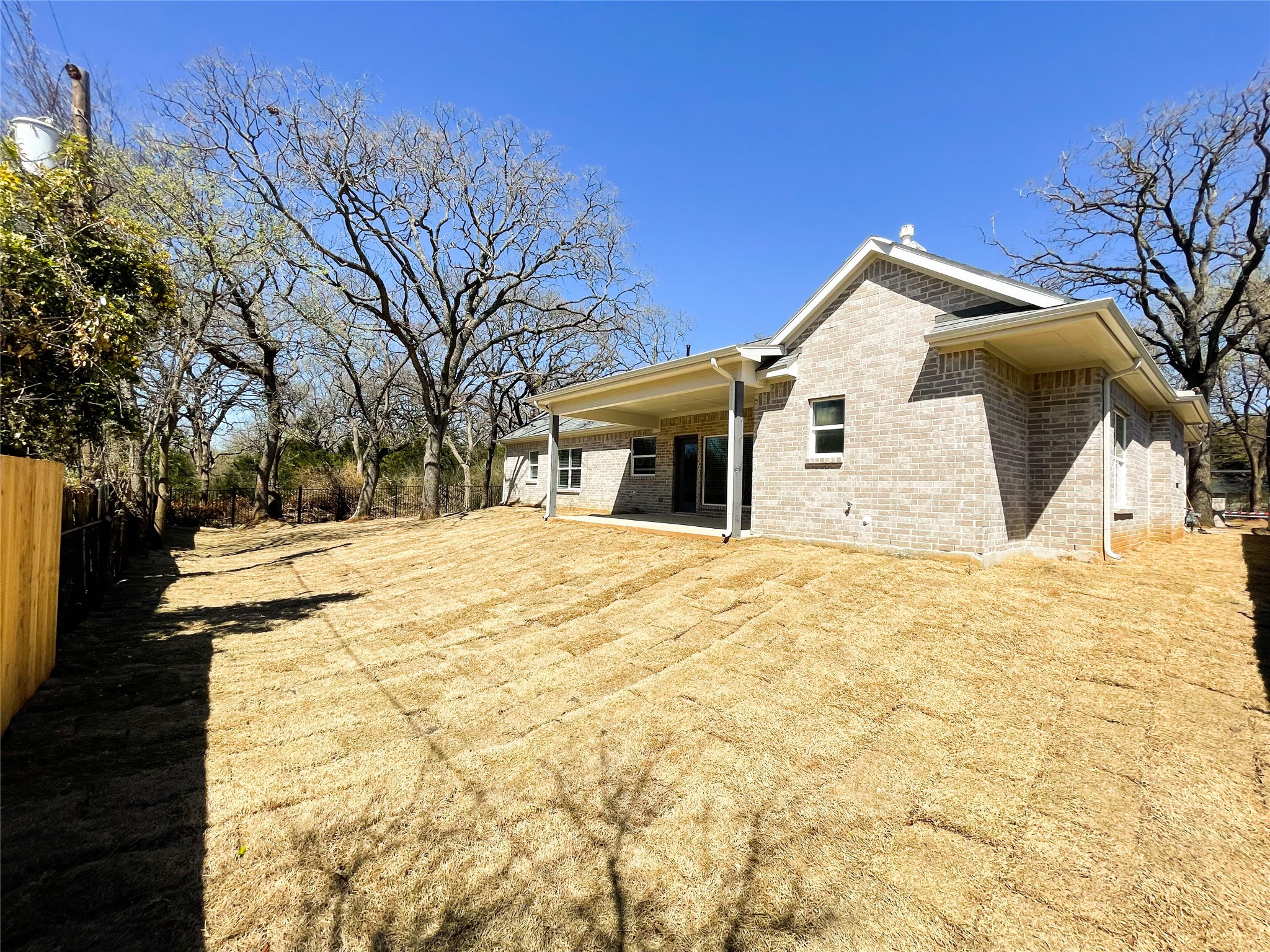 2814 18th Street W Irving TX 75060