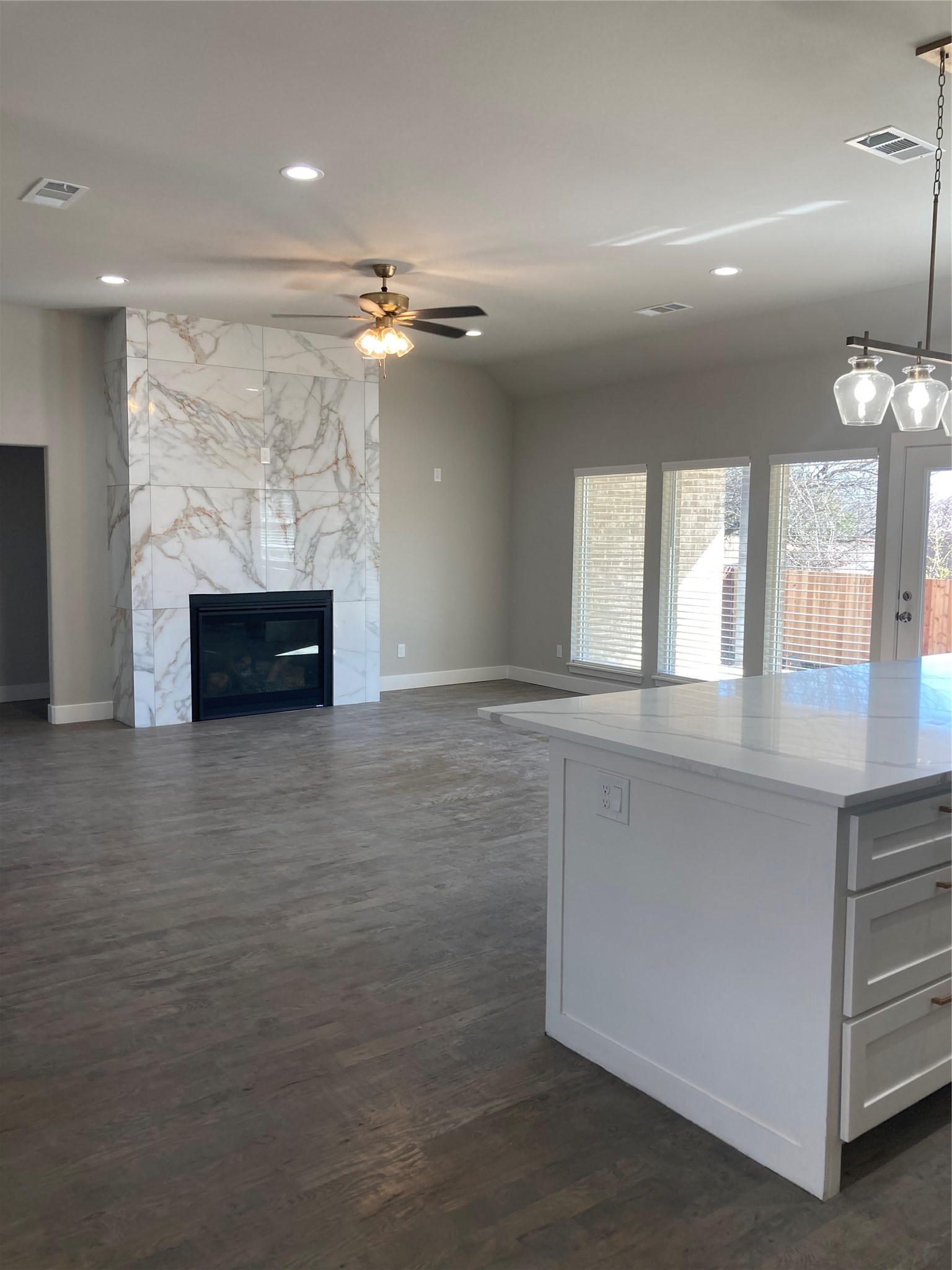 2814 18th Street W Irving TX 75060