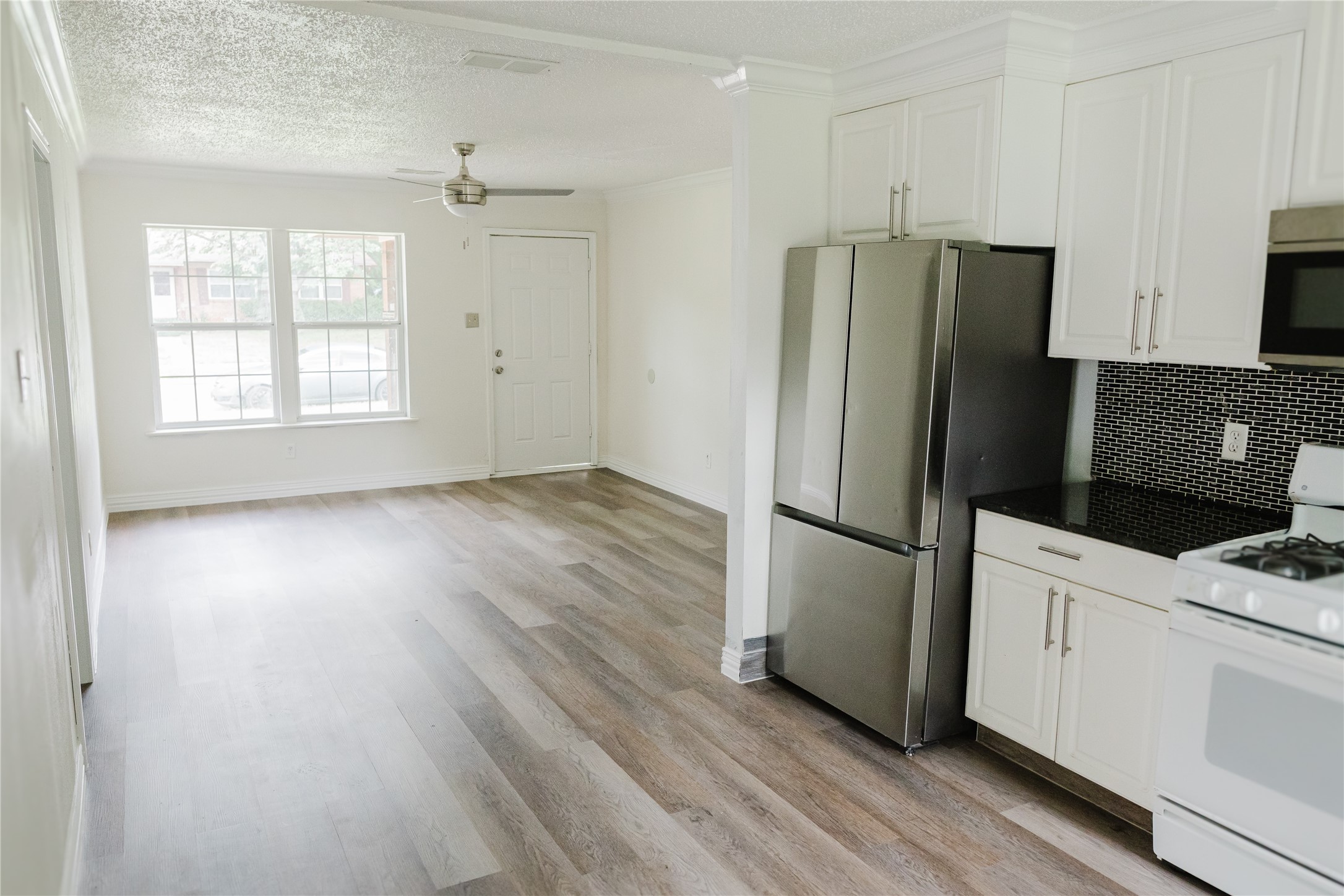 1528 Longview Street Mesquite TX 75149