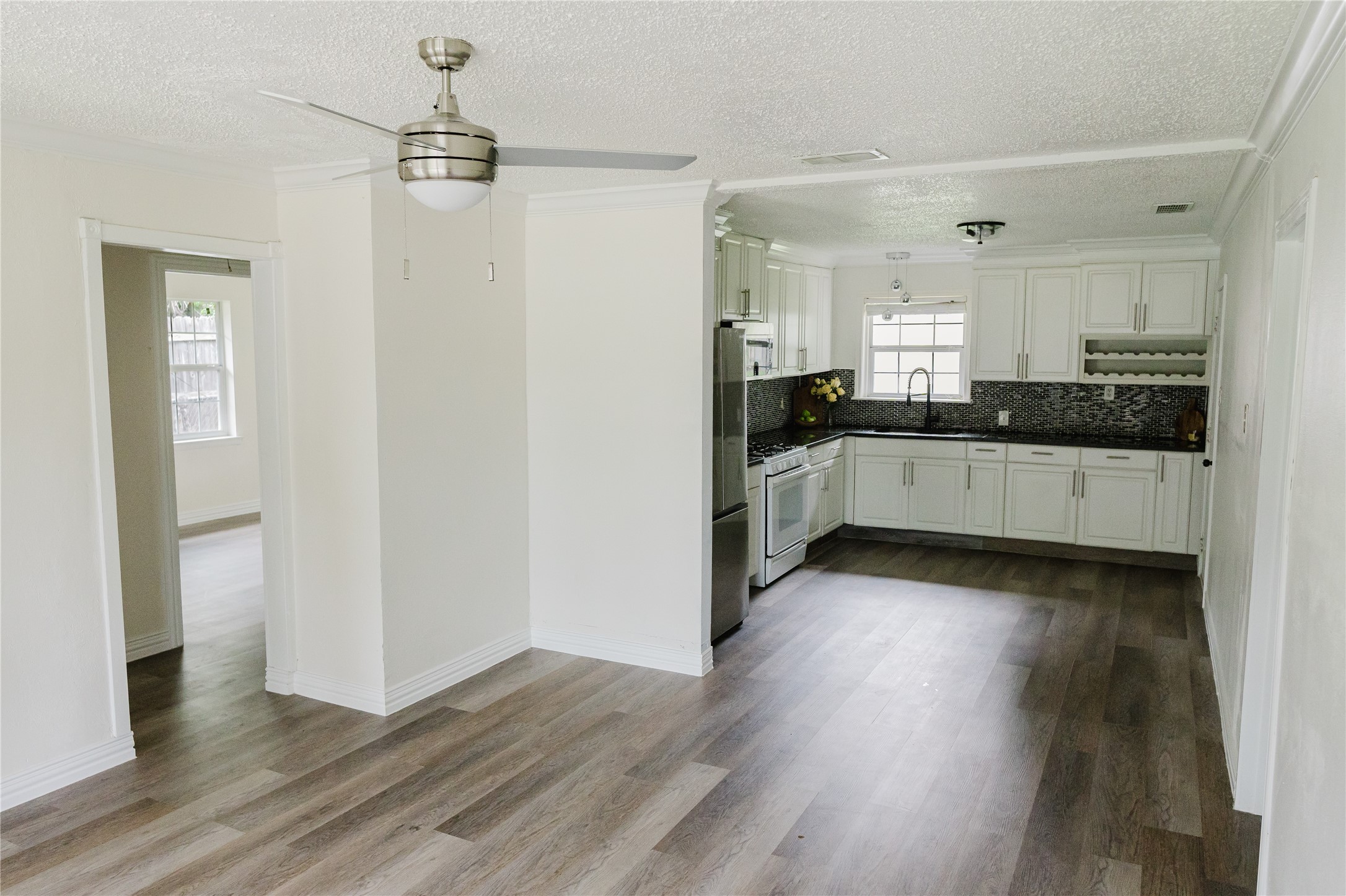 1528 Longview Street Mesquite TX 75149