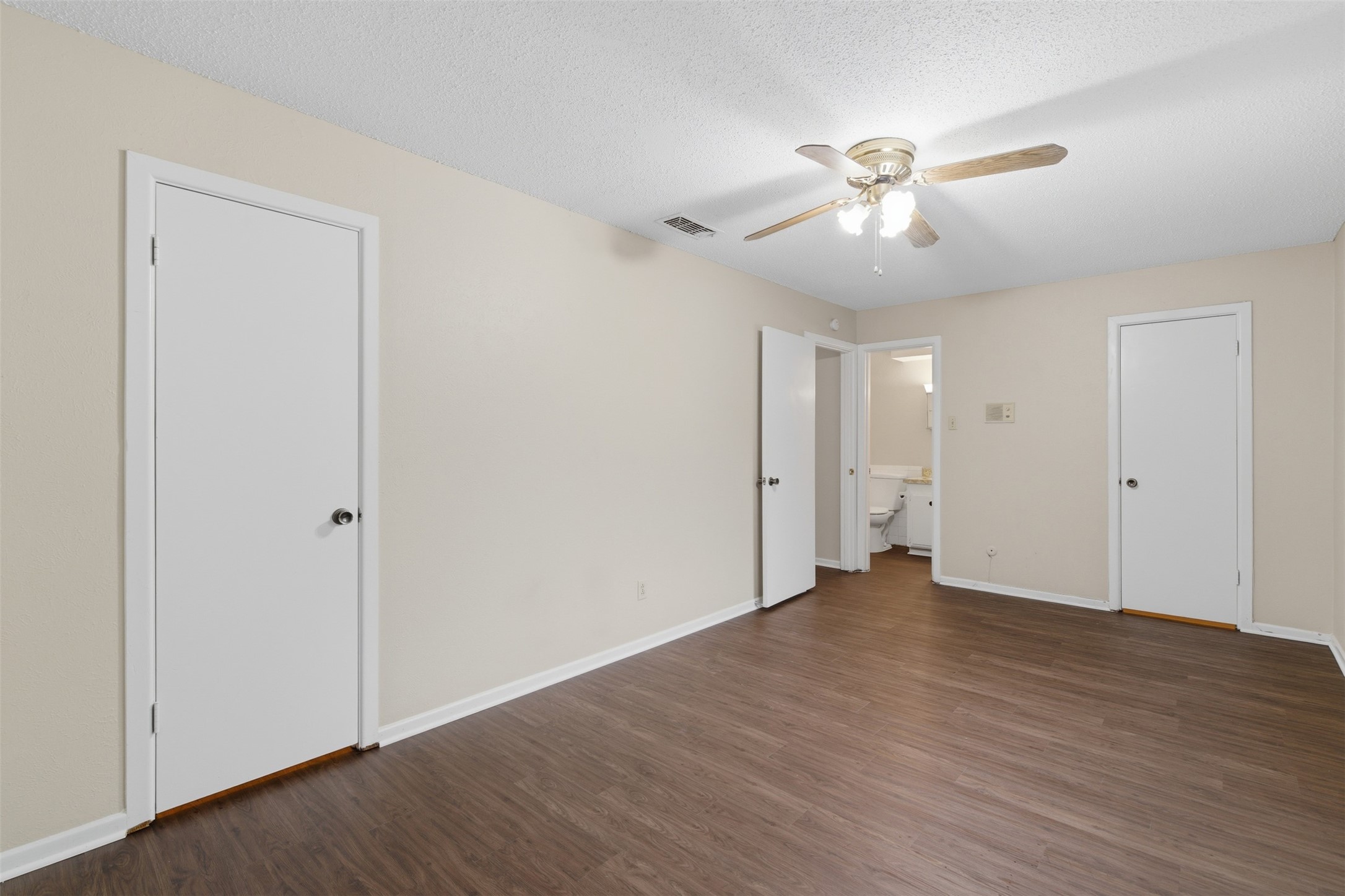 2113 Fleur De Lis Court Arlington TX 76012