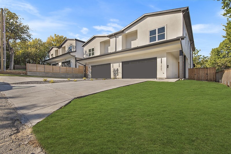 2005 Hearne Avenue Dallas TX 75212